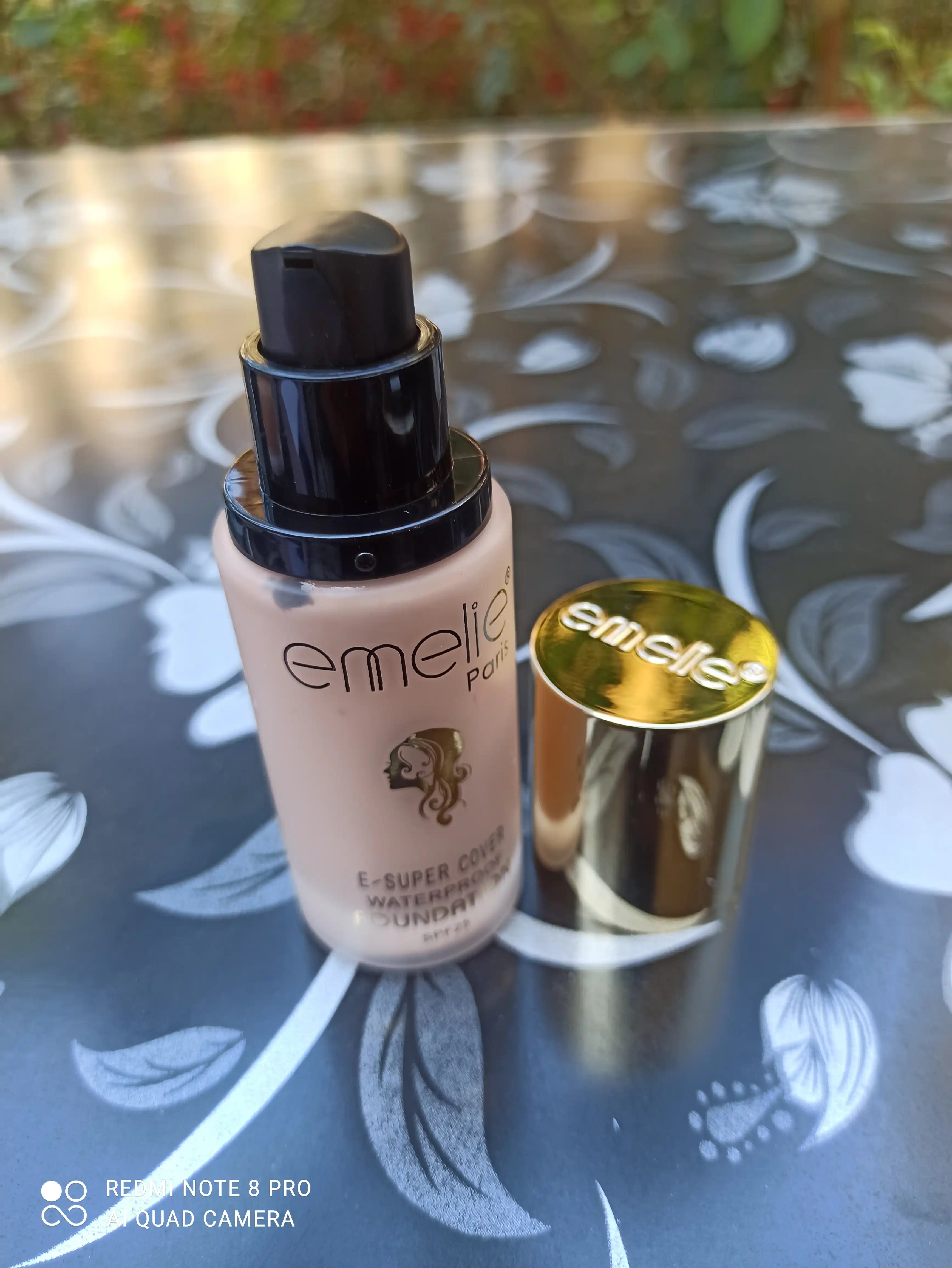 Emelie тональный крем для лица SPF 25, увлажняющий, матовый тон 01 и 02, 45 мл