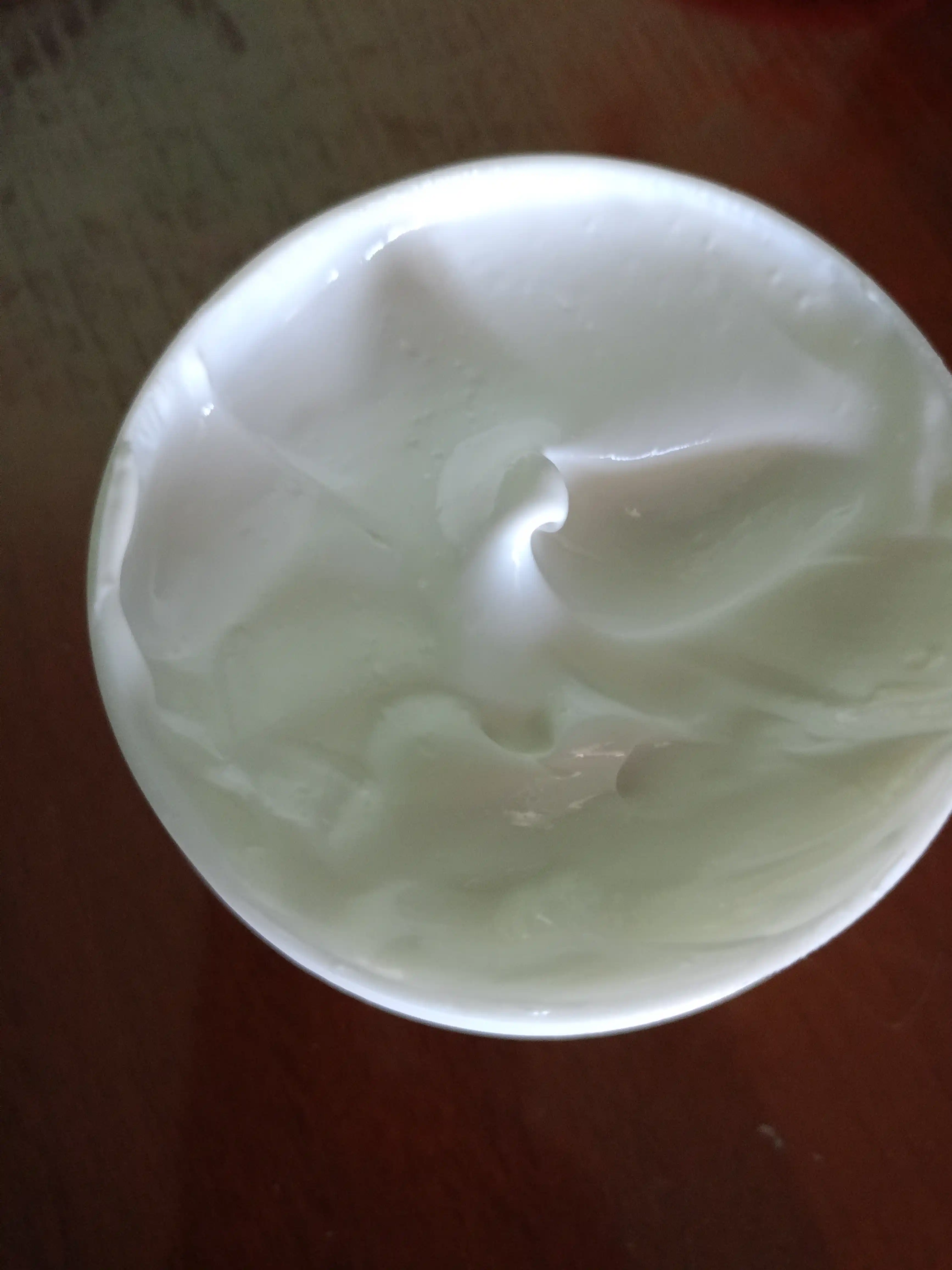 Yuz, tana va oyoqlar uchun namlovchi krem, kattalar va bolalar uchun, 200 ml