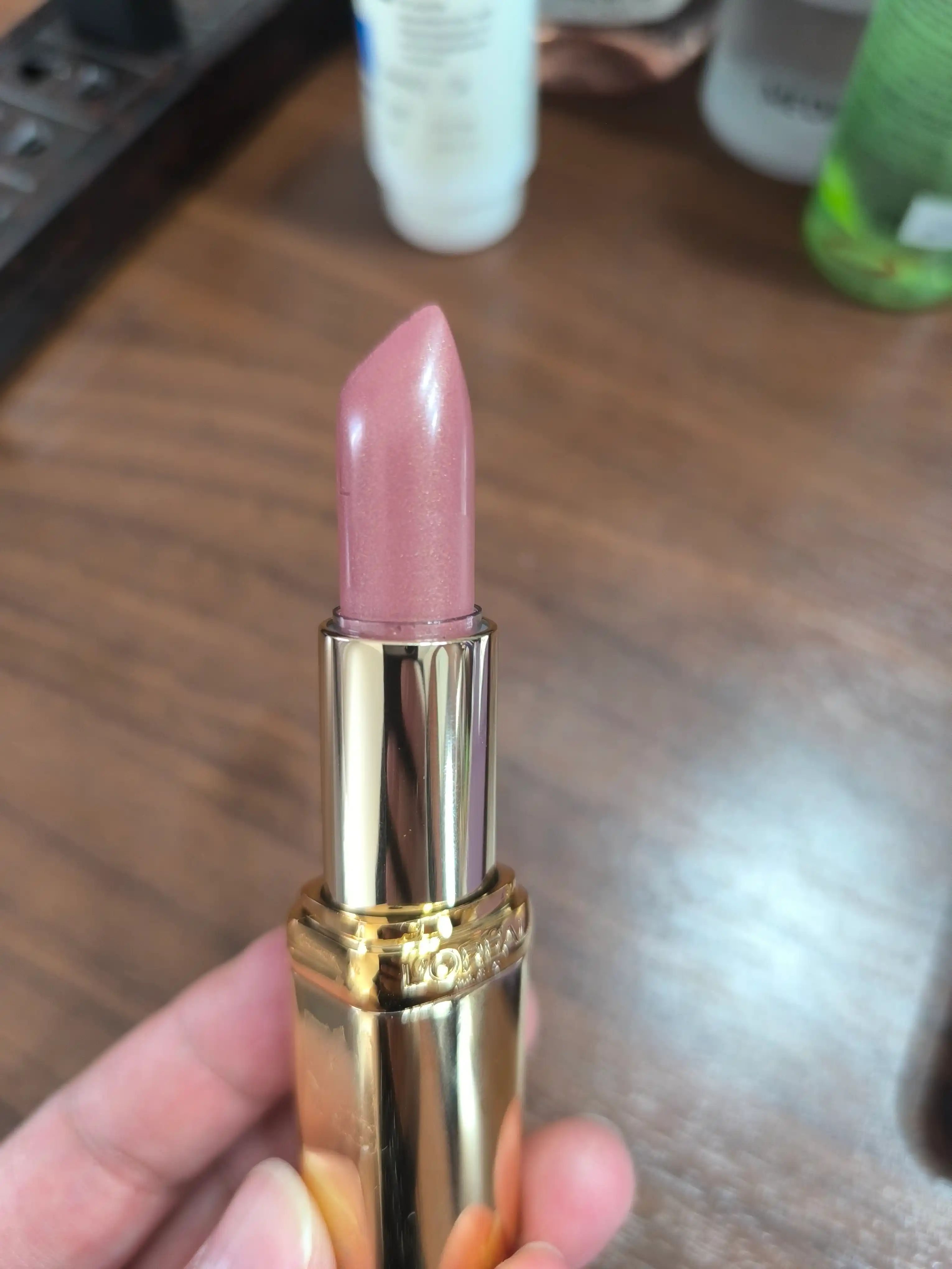 Помада для губ L'Oreal Paris Color Riche, оттенок 232 Нежный кашемир