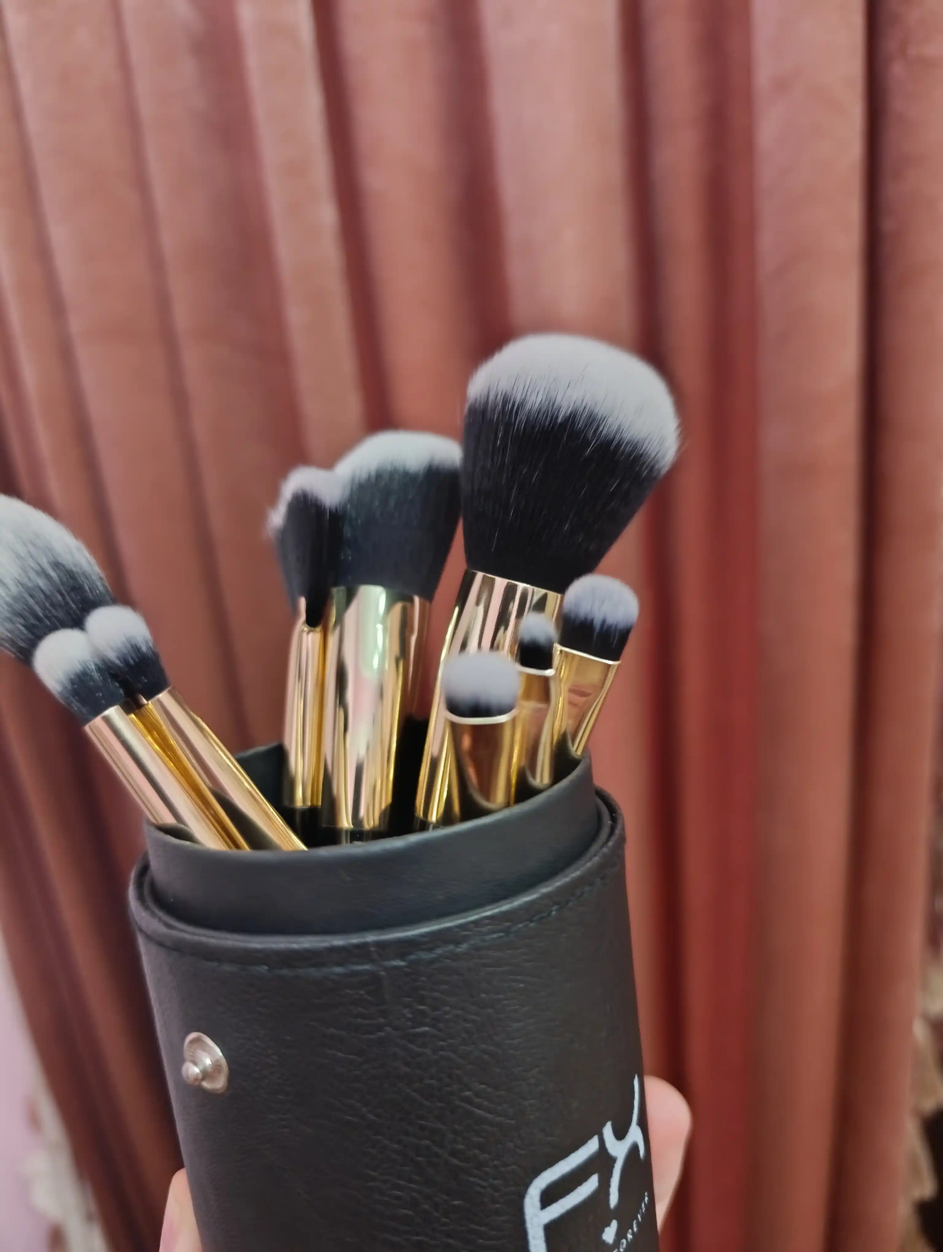 FX Make up foreverdan professional cho'tkalar to'plami, bitta qutida 10 dona