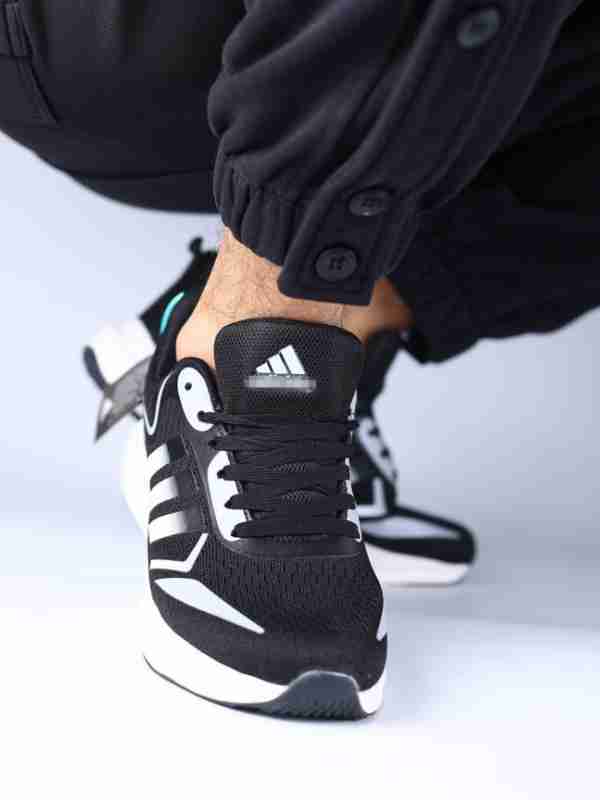 Toplarga qadar tomoqdagi uzun dik