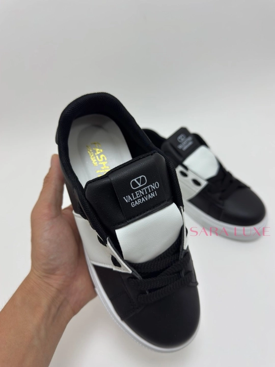 Кроссовки в стиле VALENTINO GARAVANI