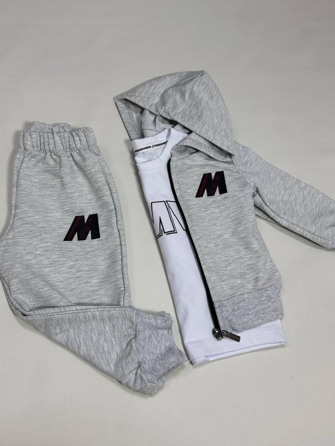 Ilana Yuryevaning pornografik surati oshkor qilingan Saunada sikish surati