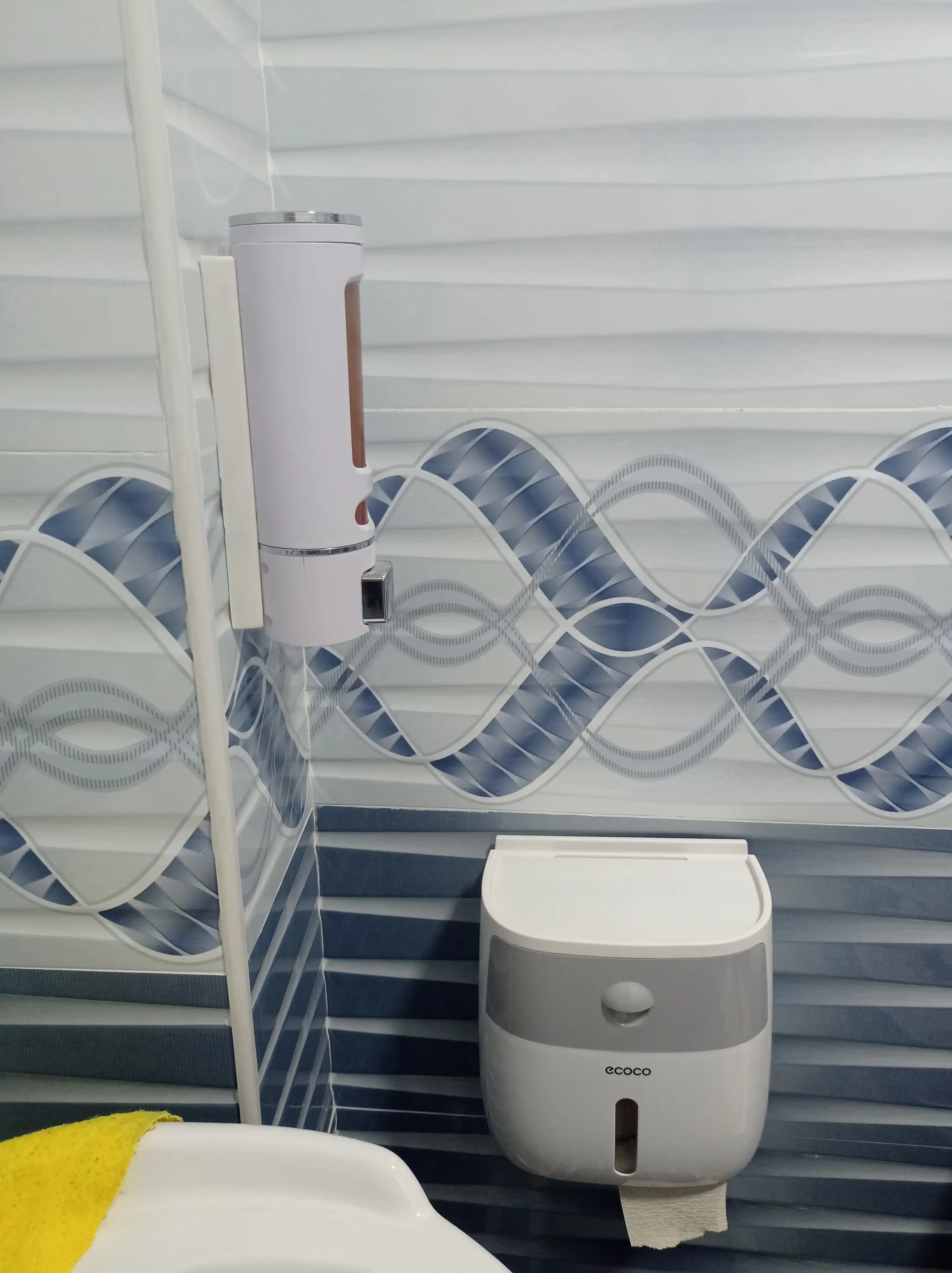 Suyuq sovun uchun dispenser, 400 ml