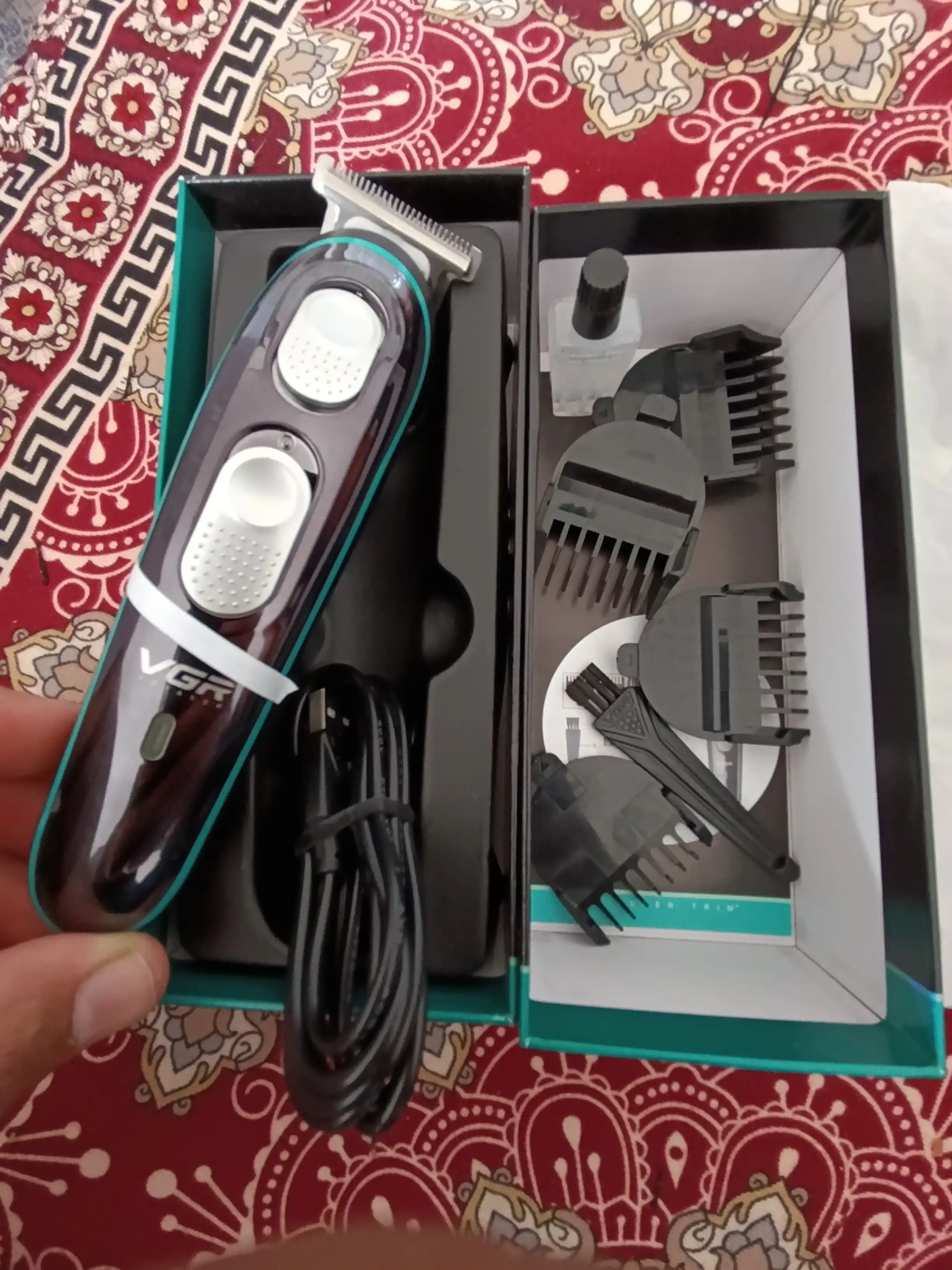 Soch va soqol uchun trimmer, soch kesish, soqol olish mashina VGR 055