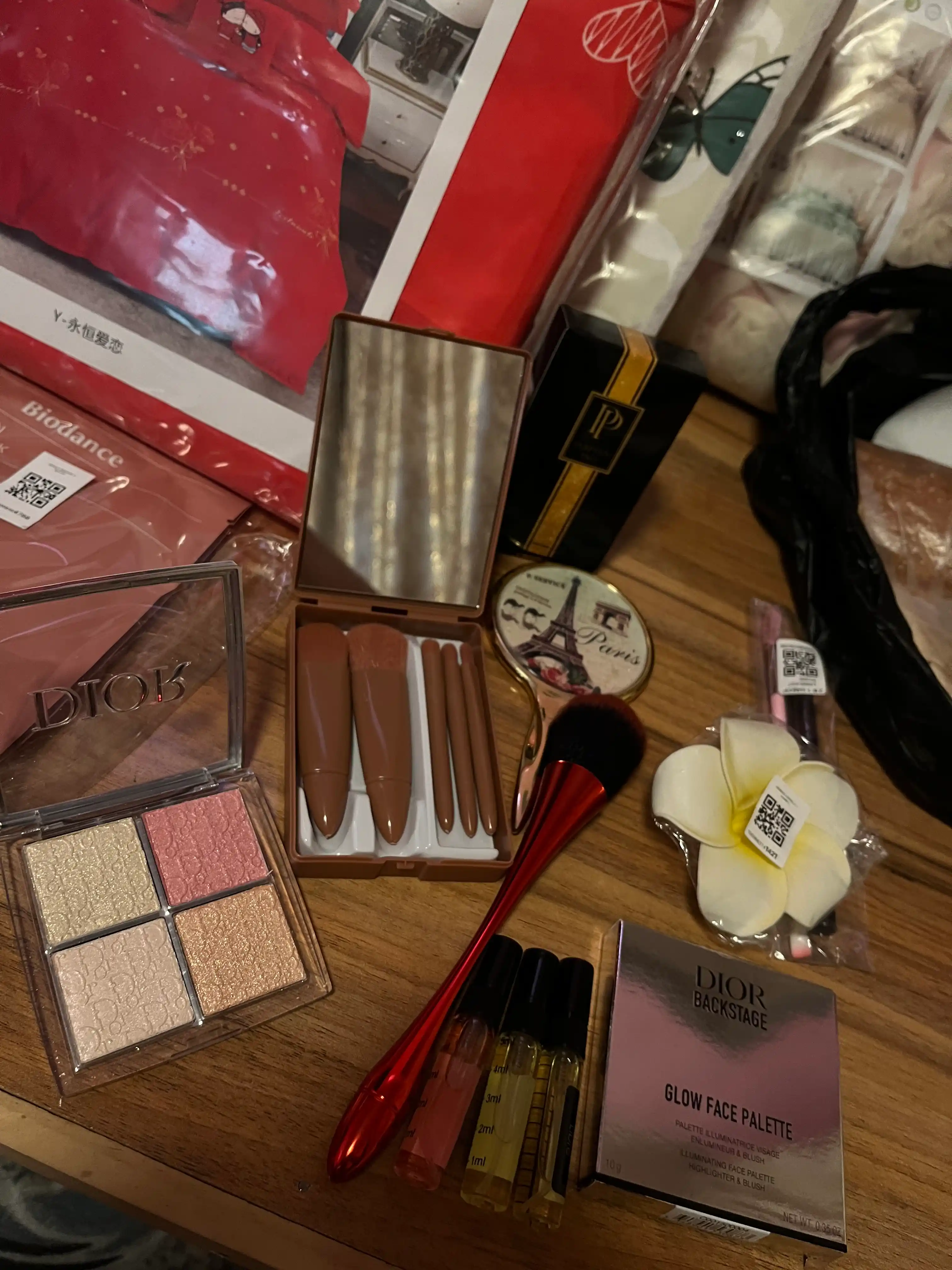 Konsiler, korrektor, tonal, rumyan, makiyaj uchun kosmetik cho‘tka