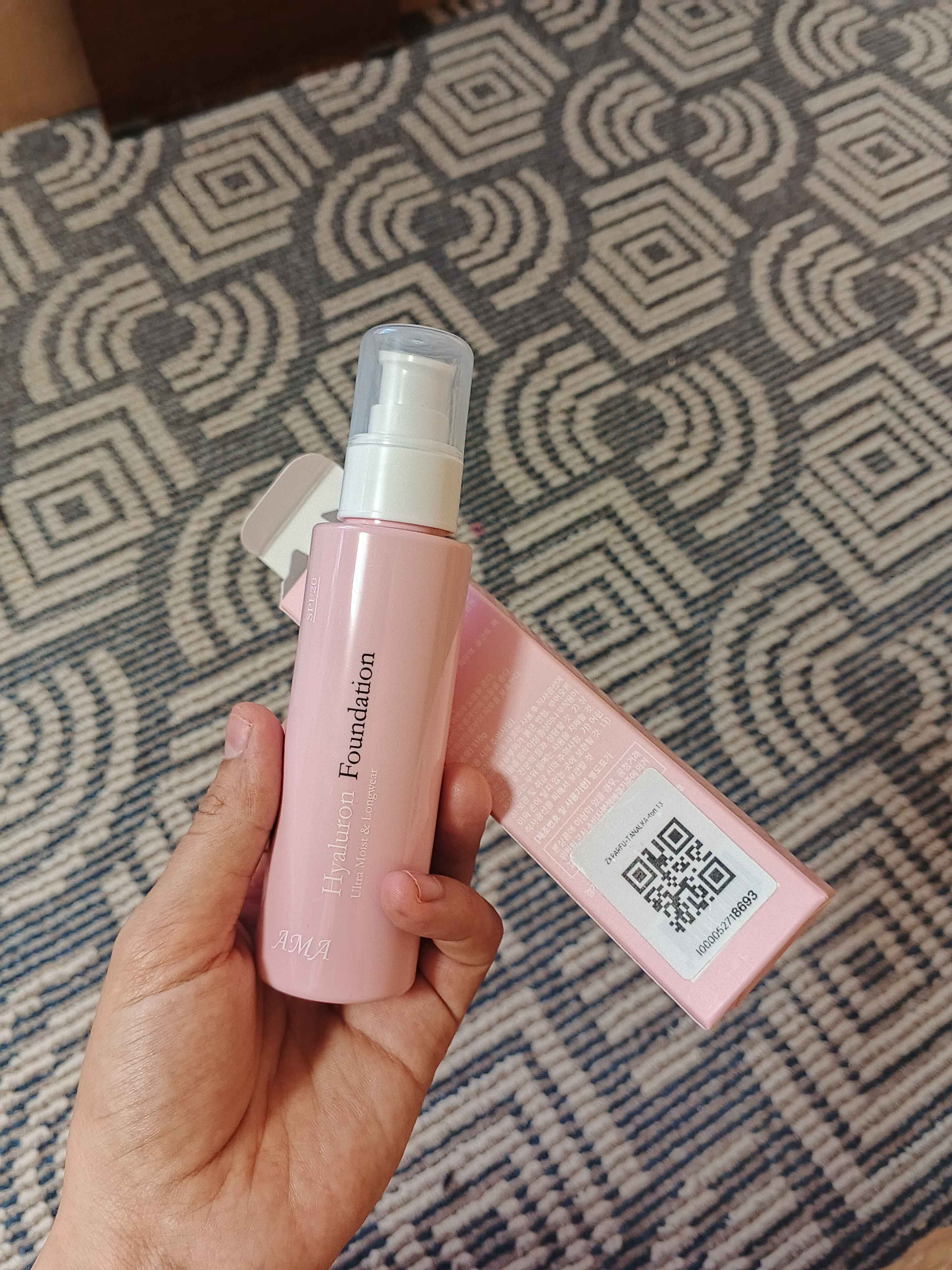 Tonal kremi AMA Hyaluron Foundation