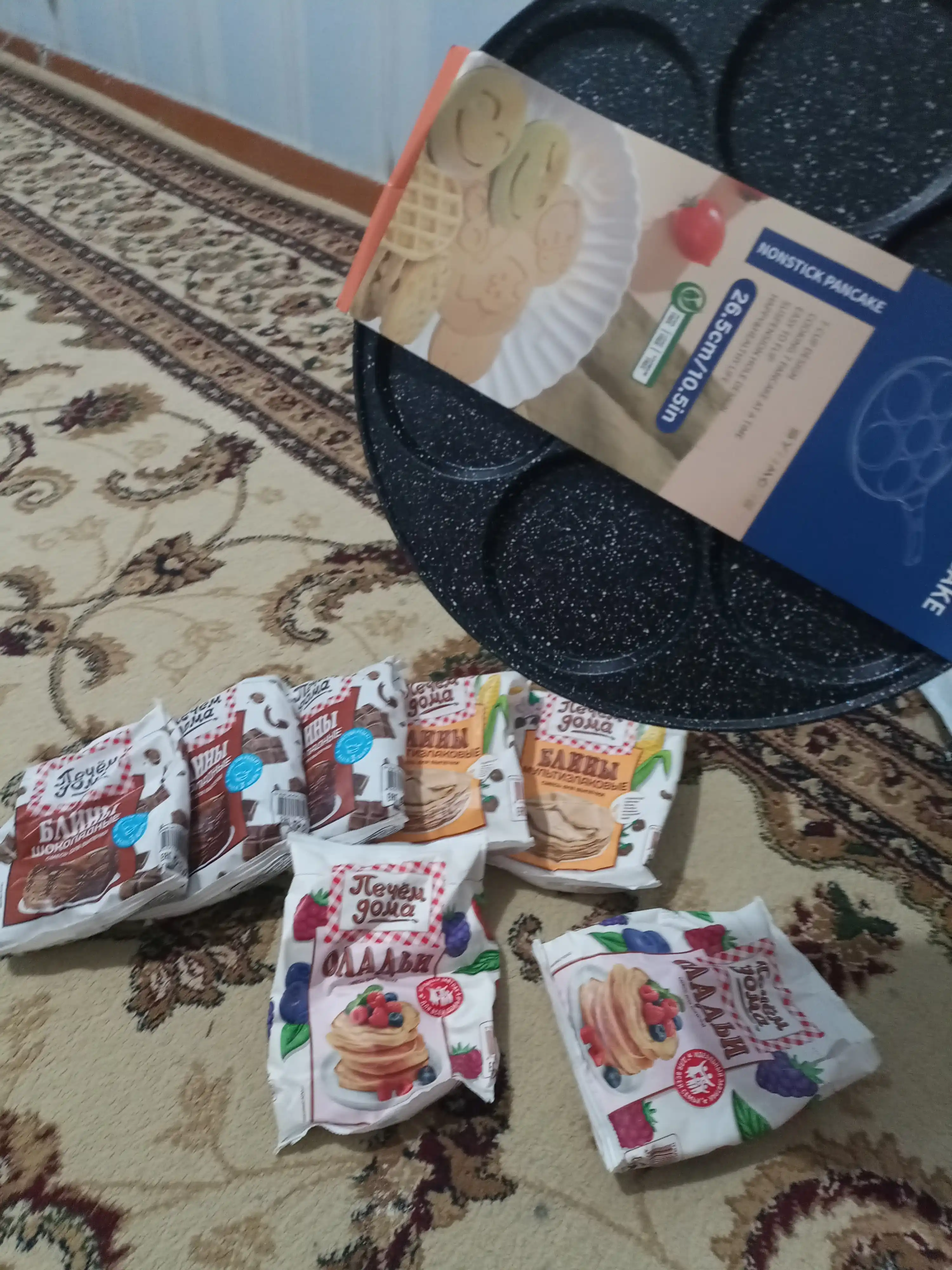 Omlet va tuxum pishirish uchun mo'jallangan tova
