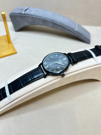 Мужские часы Tissot 1853, классические, кожаный ремешок, показывает дату, c подарочной коробкой — CLEANNE-TISSOT45M-ЧЕРН