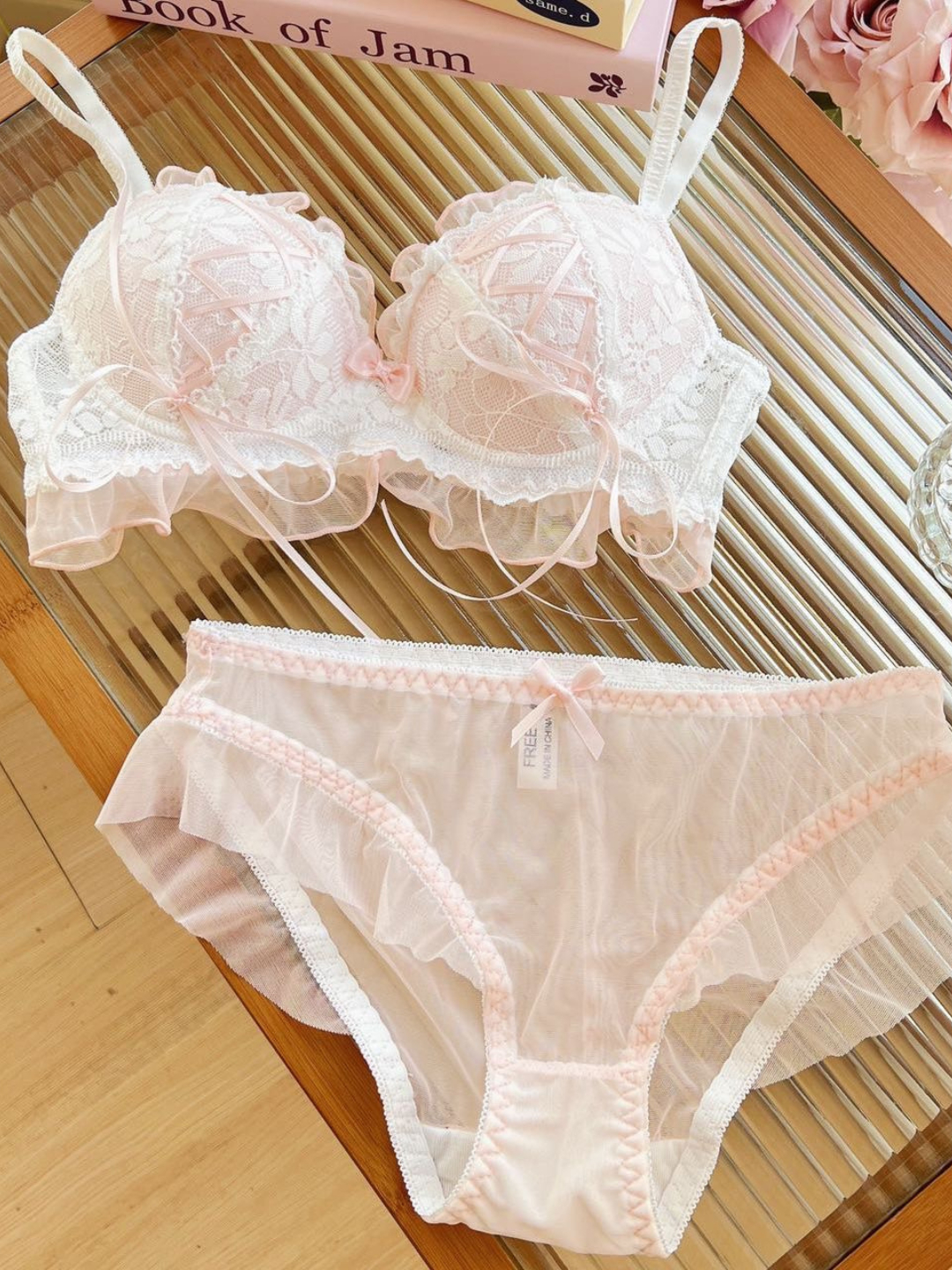 Mashhur mushuklarning fotosuratlari Evanna porno video