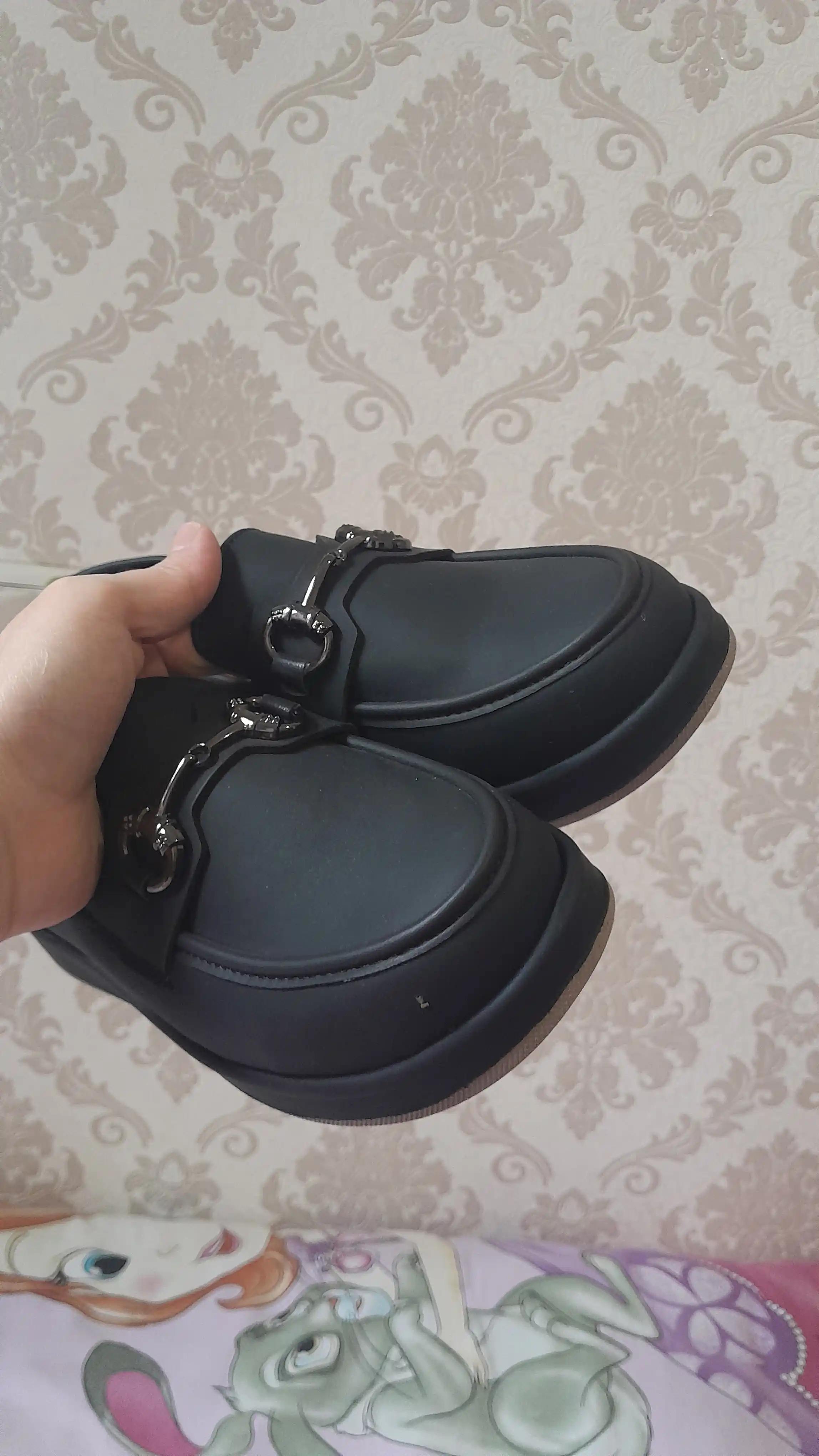 Туфли и мокасины для женщин и девочек