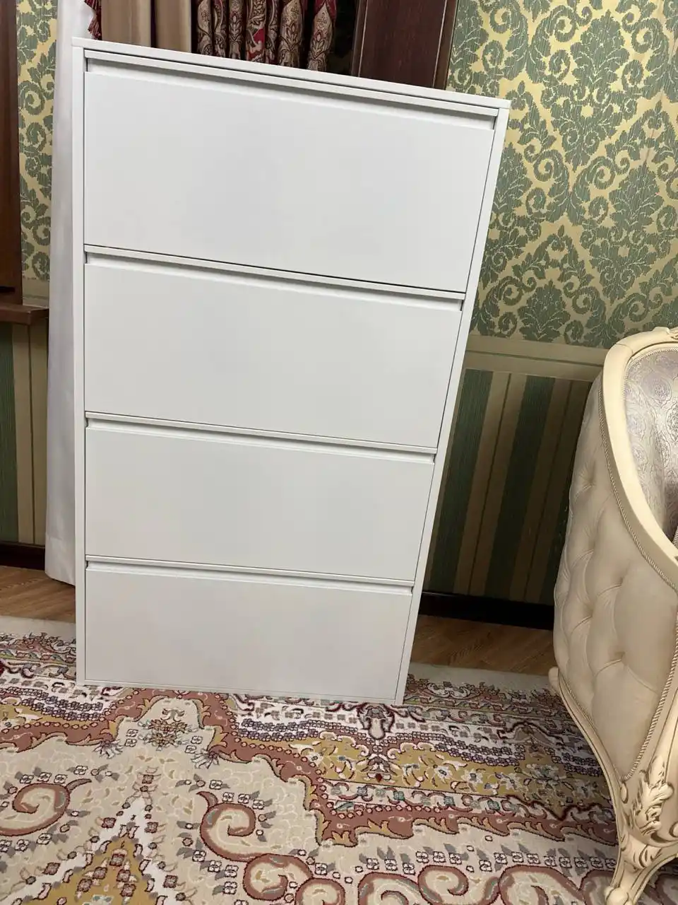Тонкий металлический шкаф для обуви Каидия, настенный, 3/4 полки