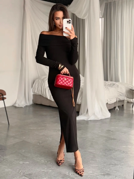 Платье женское, с открытыми плечами, миди - EllyFashion