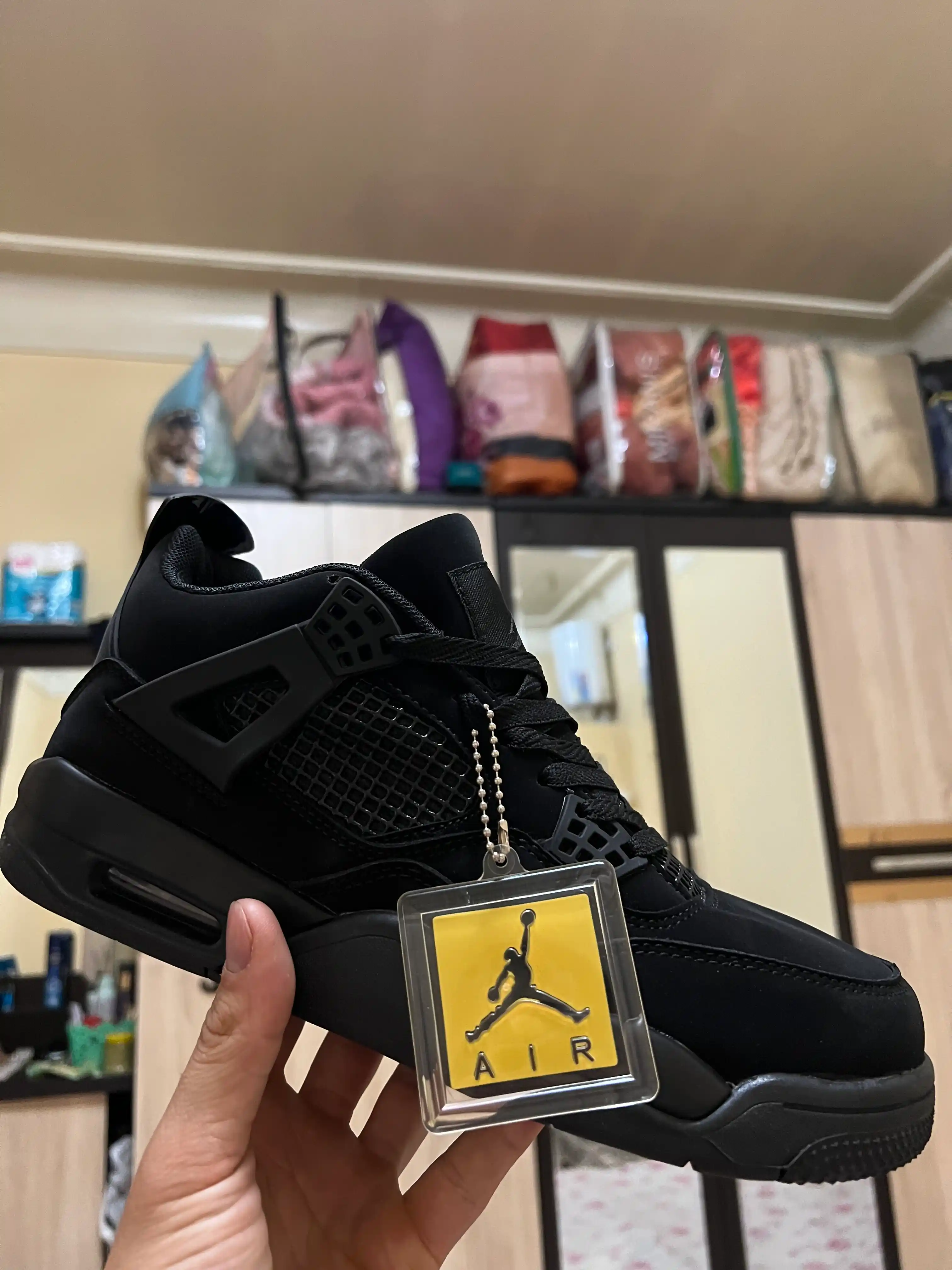 Кроссовки для мужчин DJordans