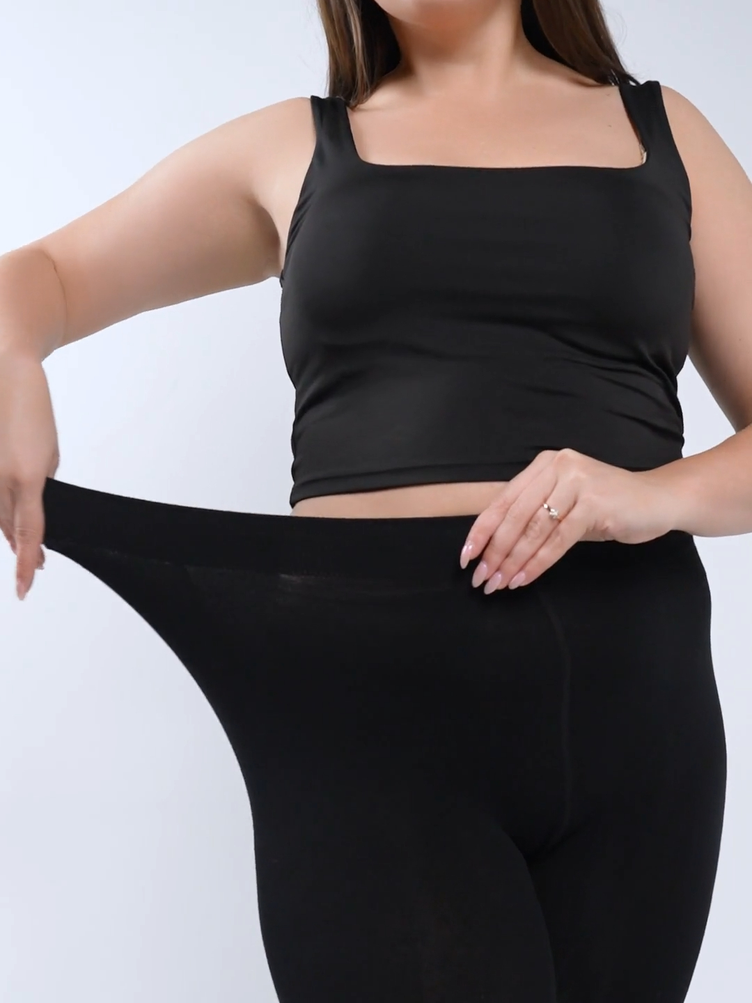 Siqib ketdi va chokib ketdi Ikki etuk mushuk