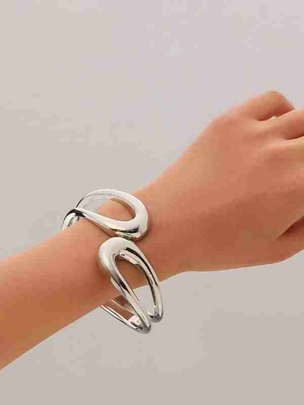 Sariqni yiglaguncha sikadi Ommaviy suratlarda oral seks