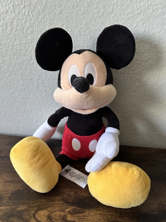 Плюшевая игрушка Mickey Mouse — мягкий кукольный персонаж для детей