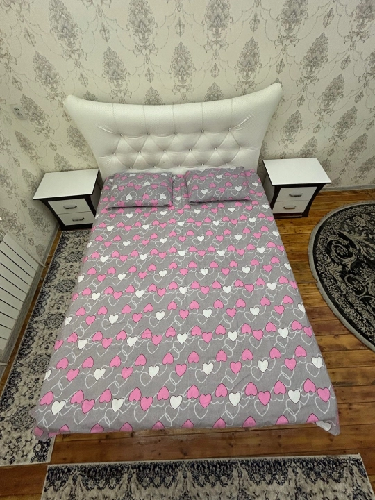 Choyshab va yostiq jild, ikki kishilik choyshab 200*220 sm va yostiq 50*70 sm 2 dona - 