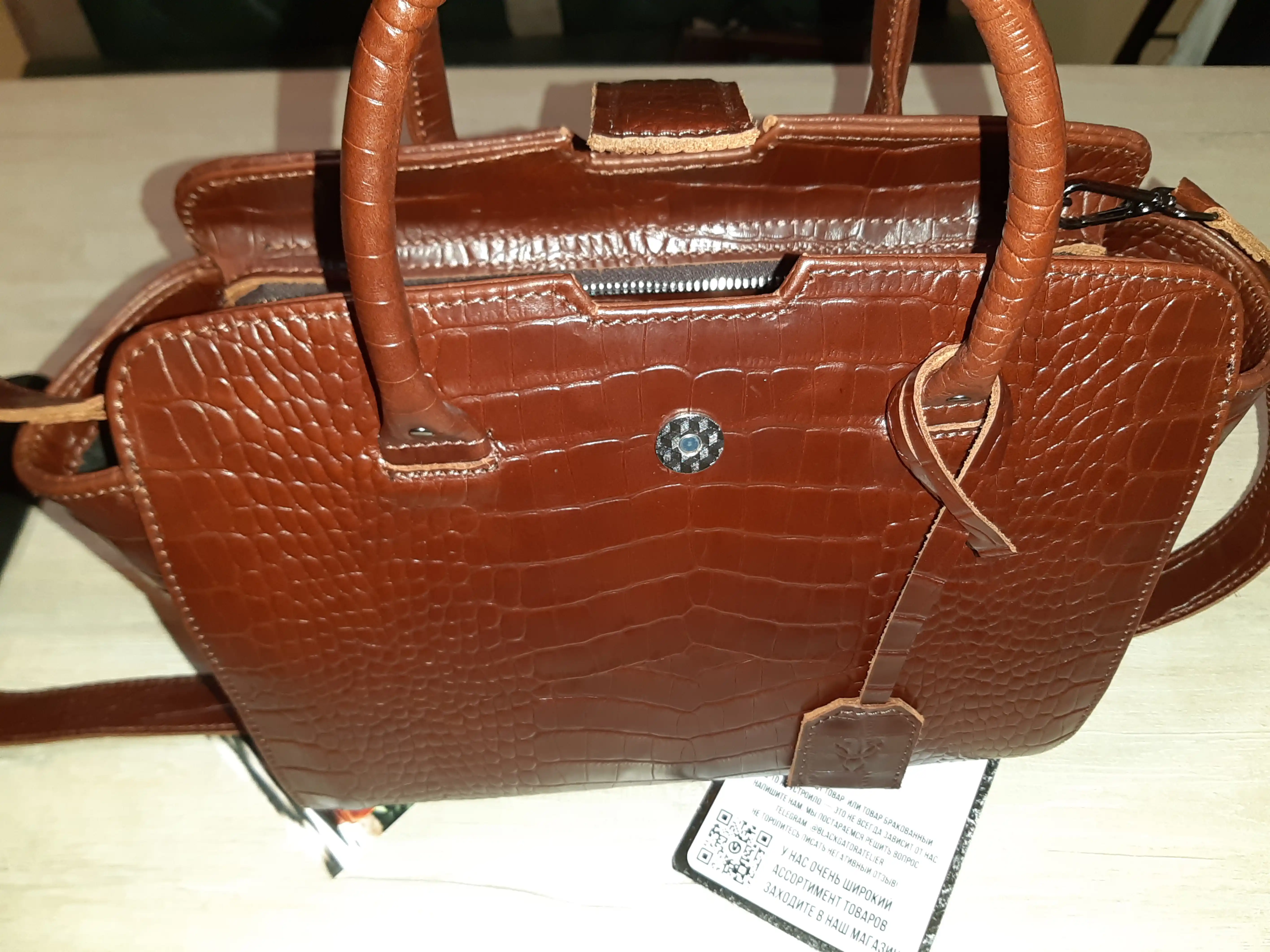 Ayollar sumkasi tabiiy charmdan Black Gator