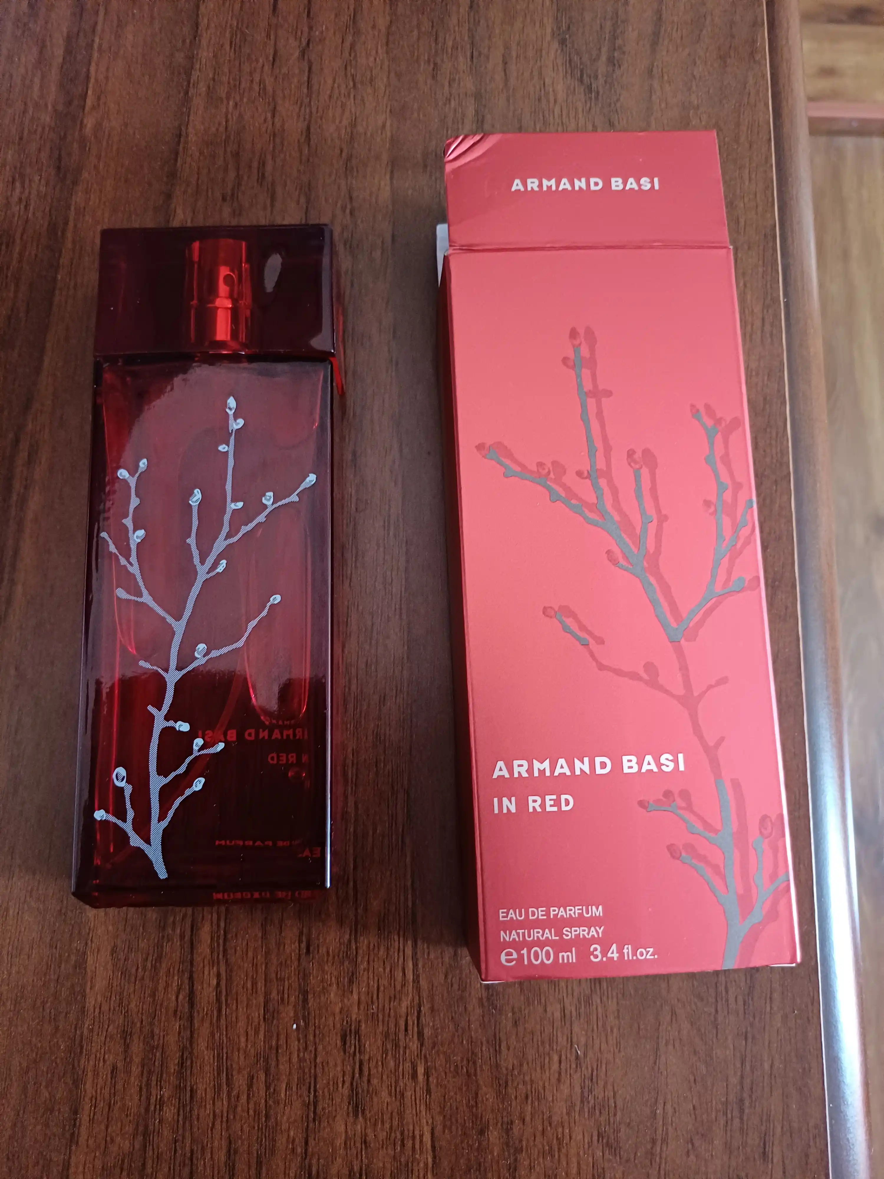 Armand Basi In Red, 100 мл духов— испанская элегантность