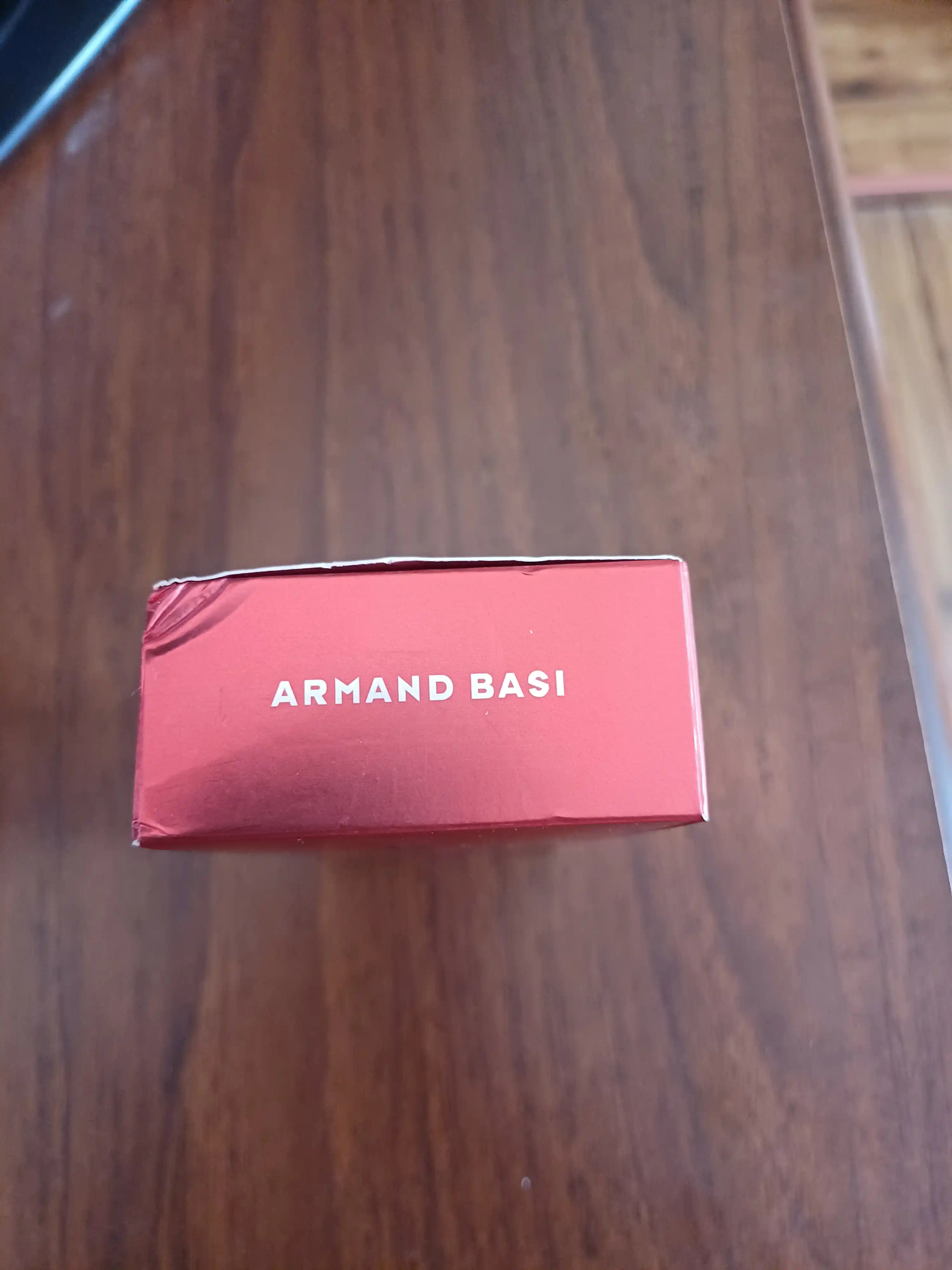 Armand Basi In Red, 100 мл духов— испанская элегантность