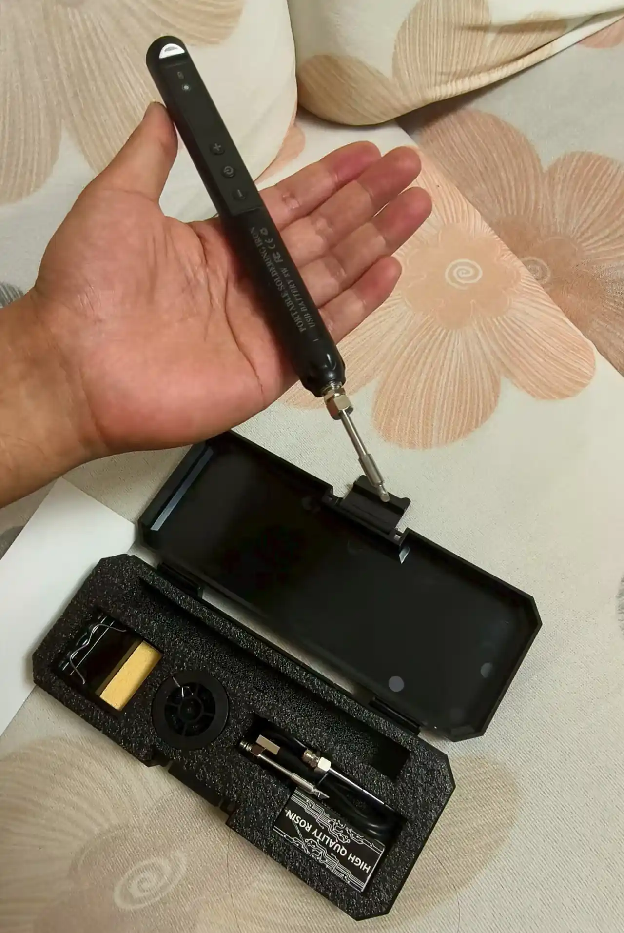 USB Type-C qayta zaryadlanadigan portativ simsiz payvandlagich, 5V 12 Vt harorat nazorati