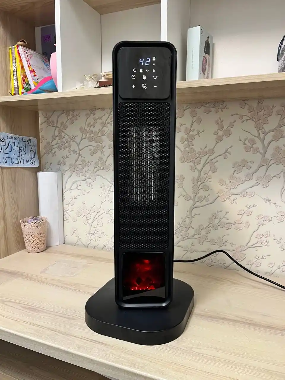 Обогреватель, тепловентилятор с камином Warm AIR , 15-45°C , таймер, автоповорот, 2200 Вт