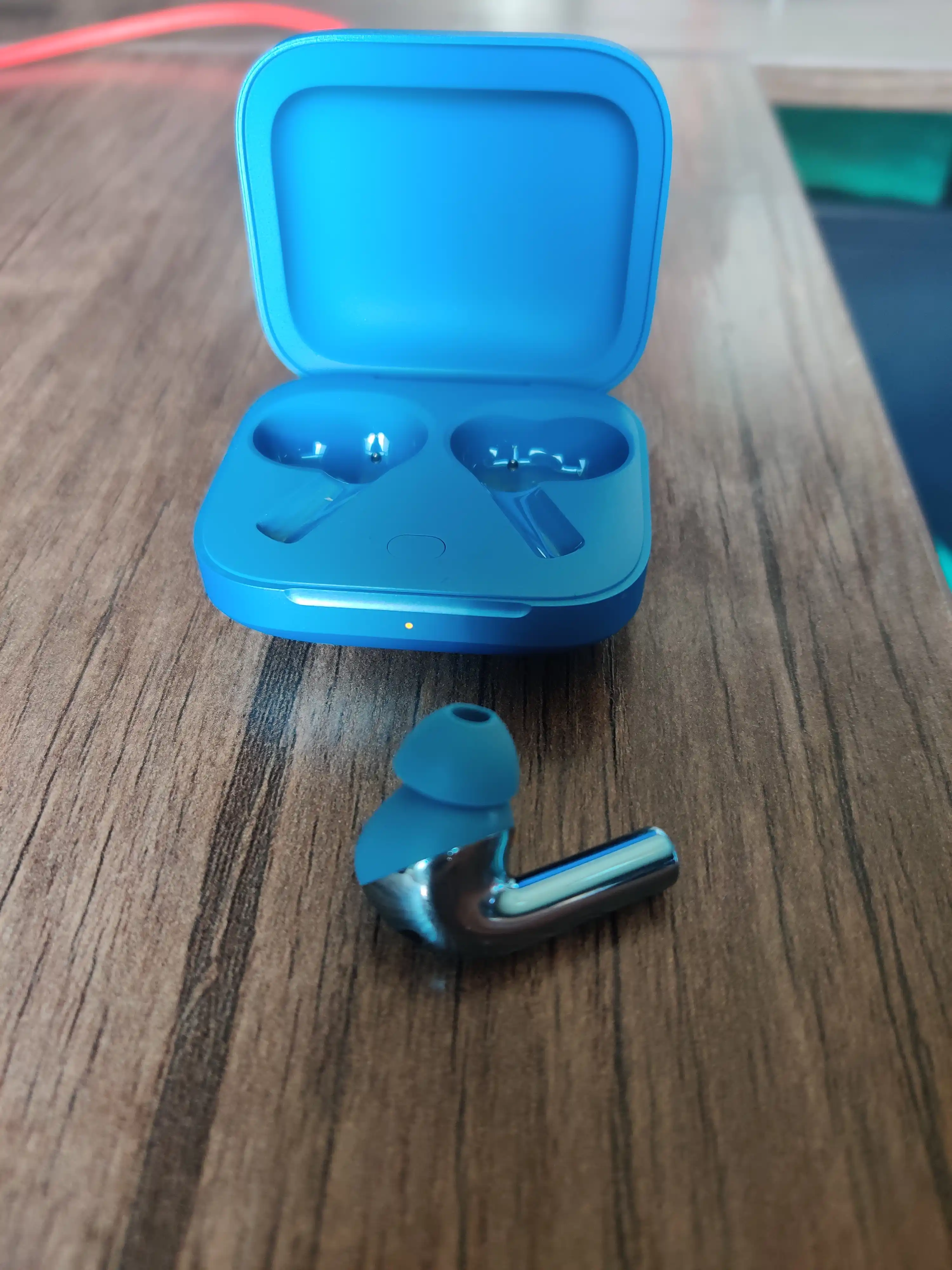 OnePlus Buds 3 LHDC 5.0, Oneplus Audio 2.0, 49db ANC, BassWave, 96 kHz / 24 bit, Ip55