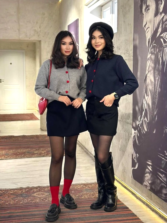Ayollar va qizlar uchun jemper, standart o'lchamda 