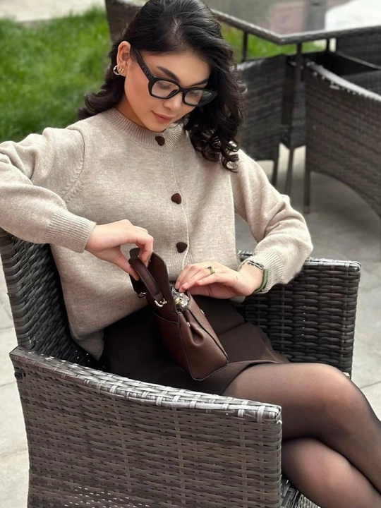 Ayollar va qizlar uchun jemper, standart o'lchamda 