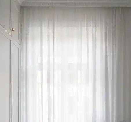 Parda tasmali tyul, oq, matlovchi