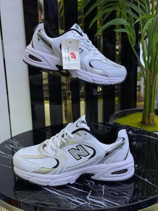 Ayollar uchun krossovkalar NEW Balance 530 kuz mavsumi uchun