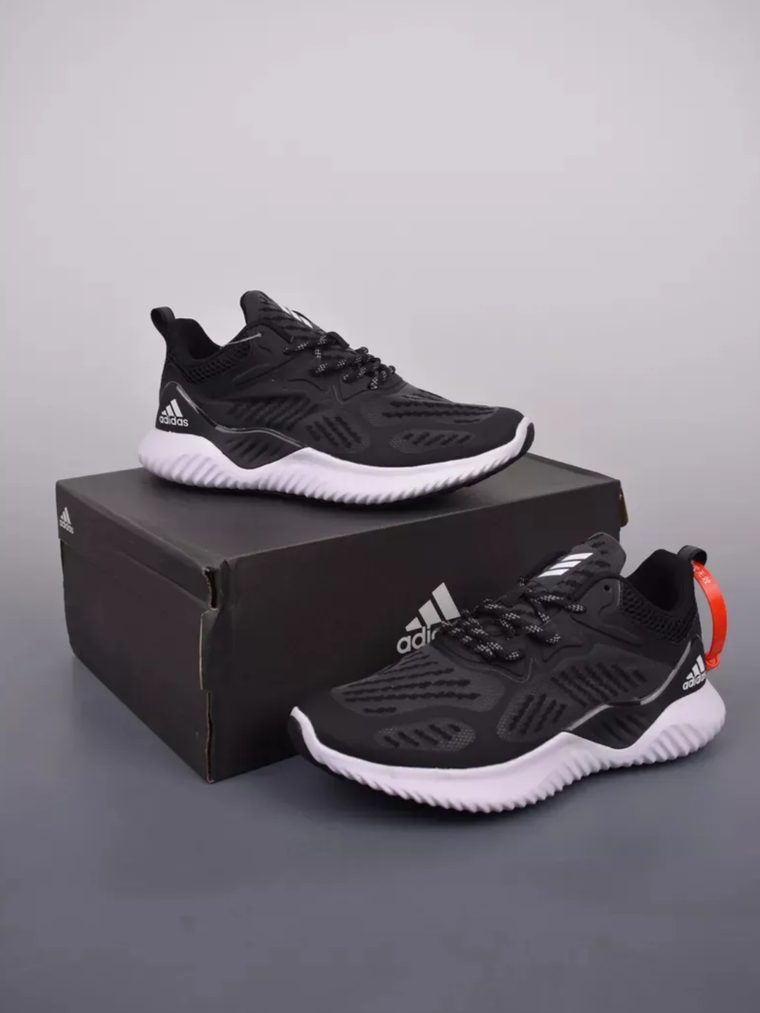 Adidas sport va kundalik kiyim uchun erkaklar va ayollar krossovkalari