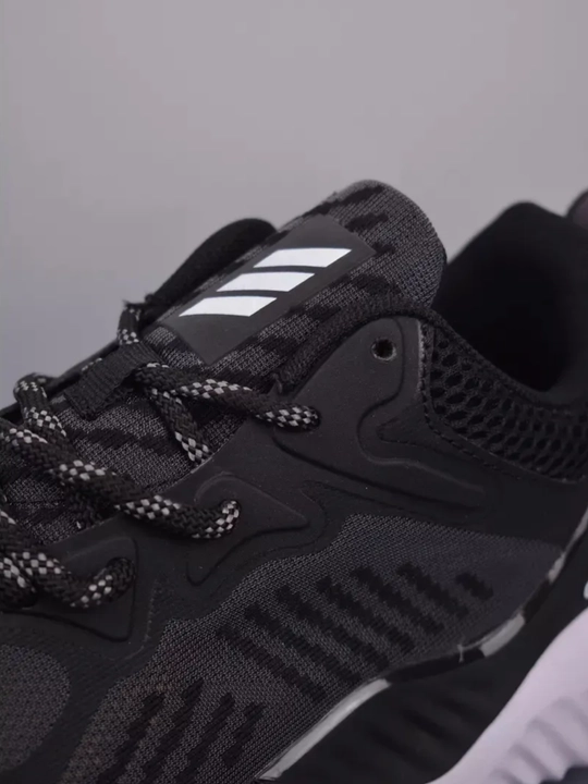 Adidas sport va kundalik kiyim uchun erkaklar va ayollar krossovkalari