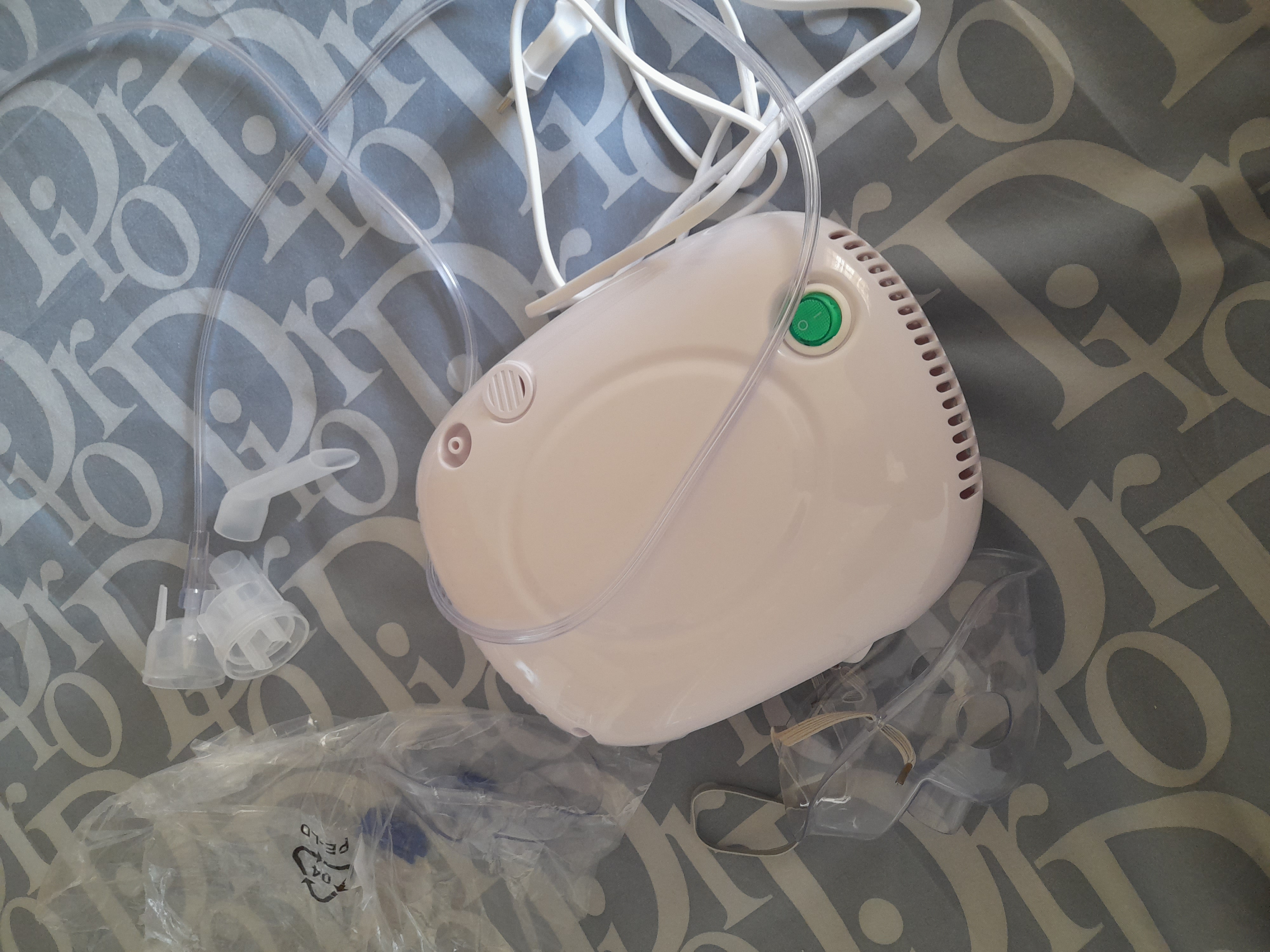 Kattalar va bolalar uchun ingalyator - kompressorli nebulayzer CNB69008
