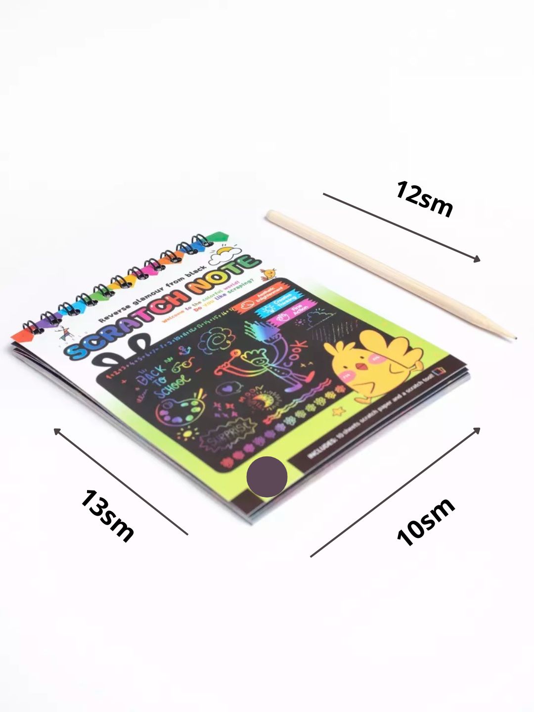 Qora sketchbuk, oq va tilla ruchkasi bilan birga, sketchbuk