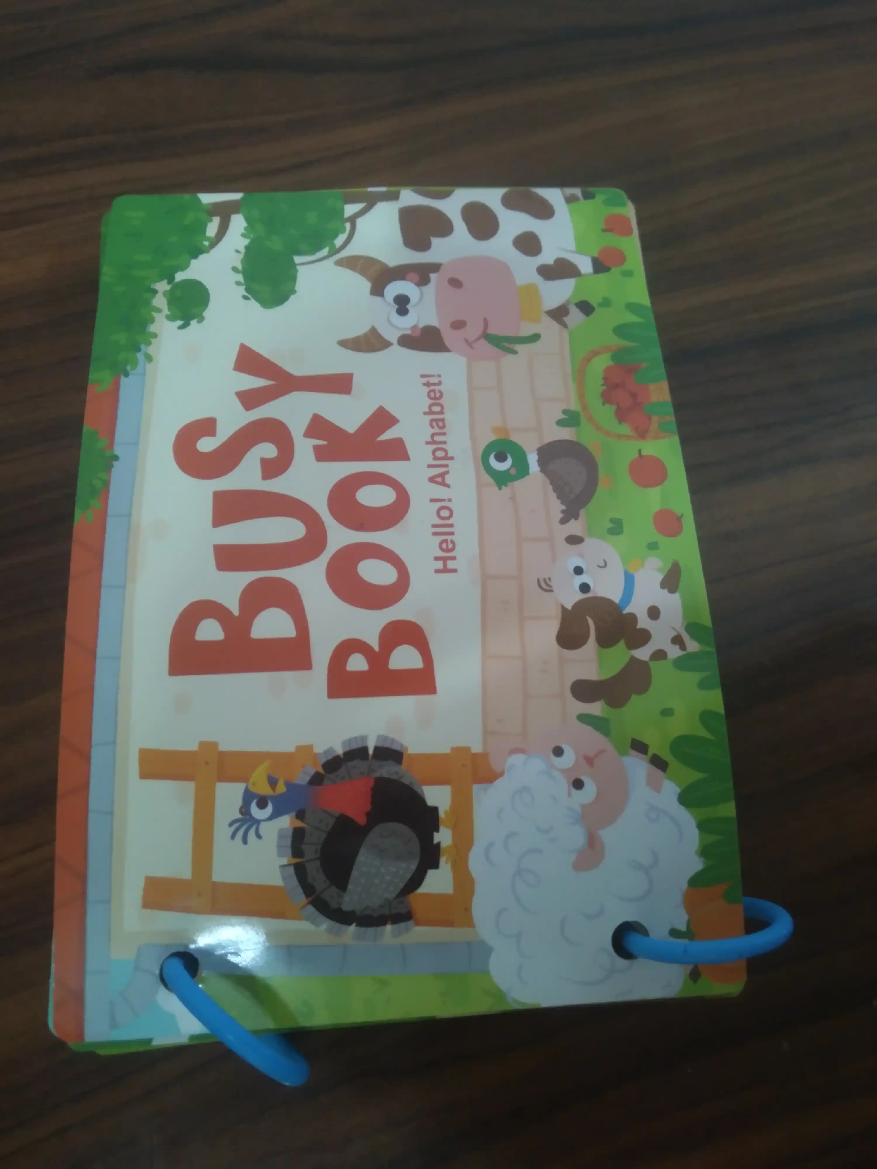 Bolalar uchun o'quv kitobi va alifbosi Busybook, lipuchkali Montessori kitobi