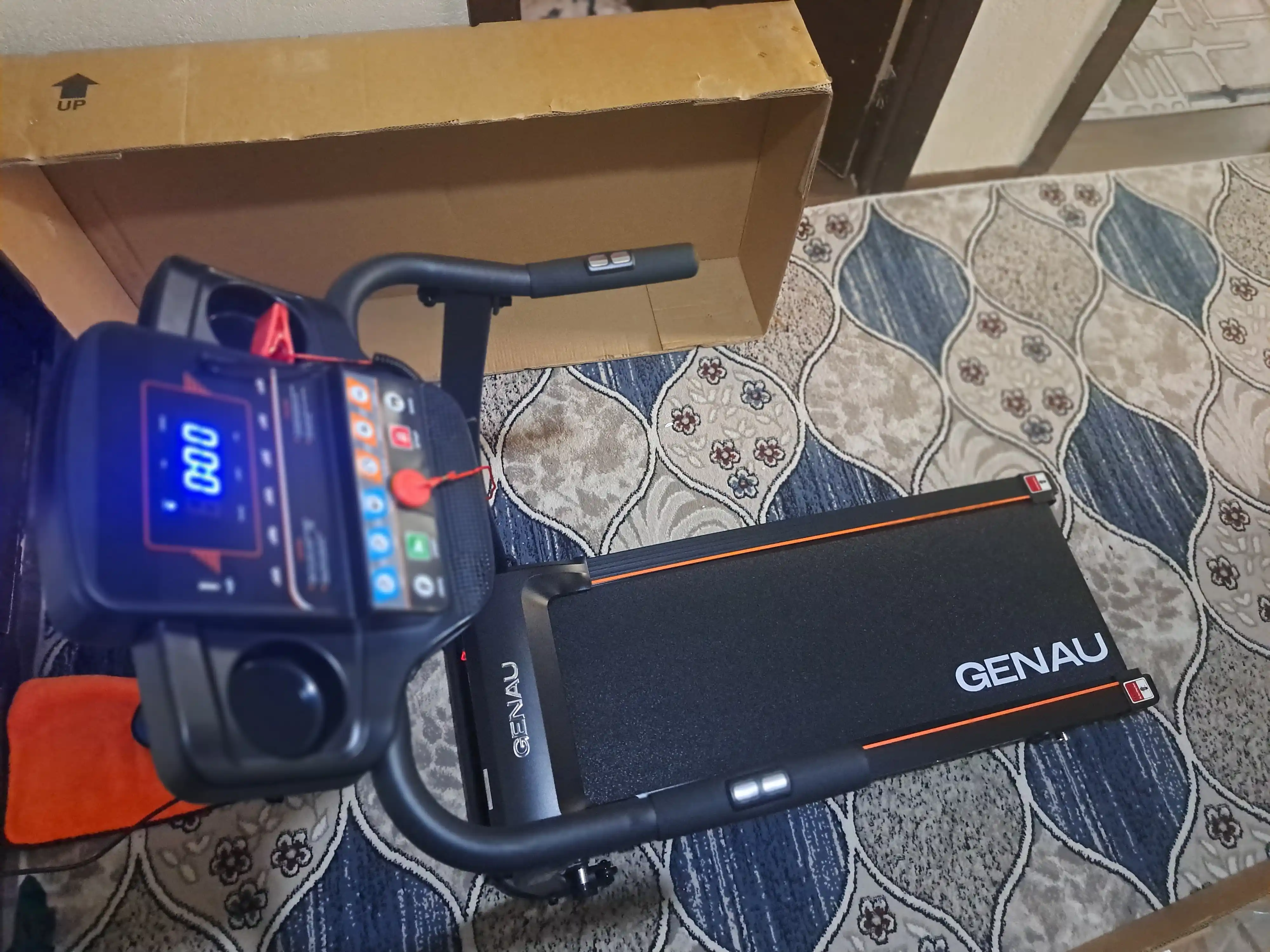 Беговая дорожка GENAU UX10 компактная, вес пользователя до 100 кг, *RT2-13A