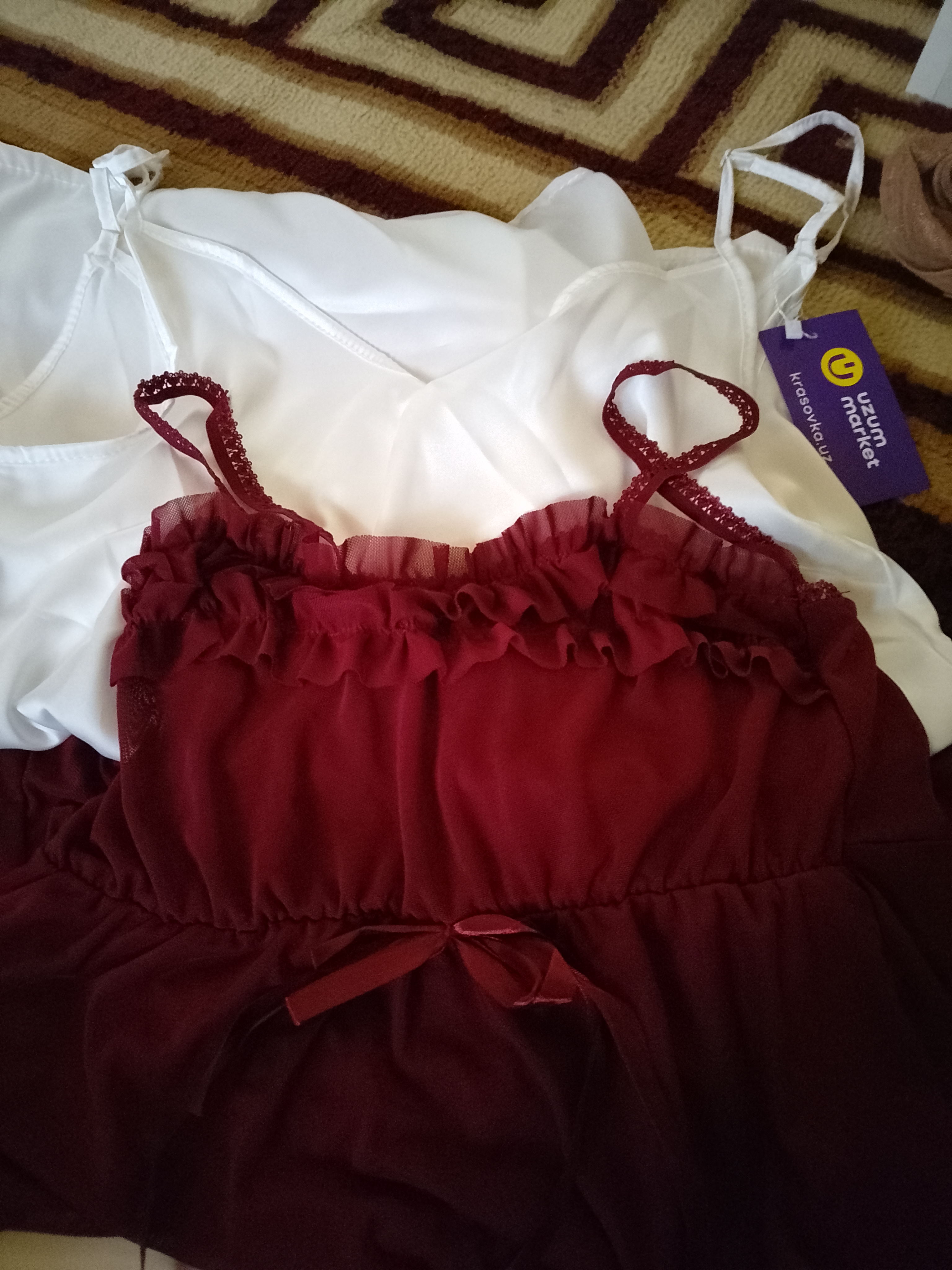 To`rli penyuar, pijama ayollar uchun, stringilar bilan
