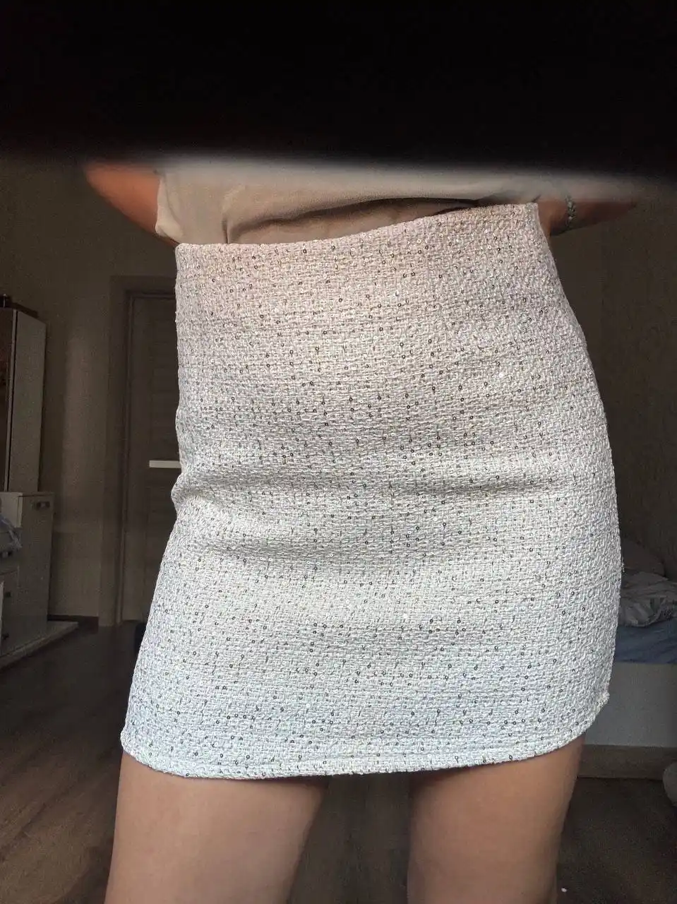 Ayollar uchun mini yubka,yaltiroq bezakli bayramona yubka,kalta yubka,ichki shortili yubka