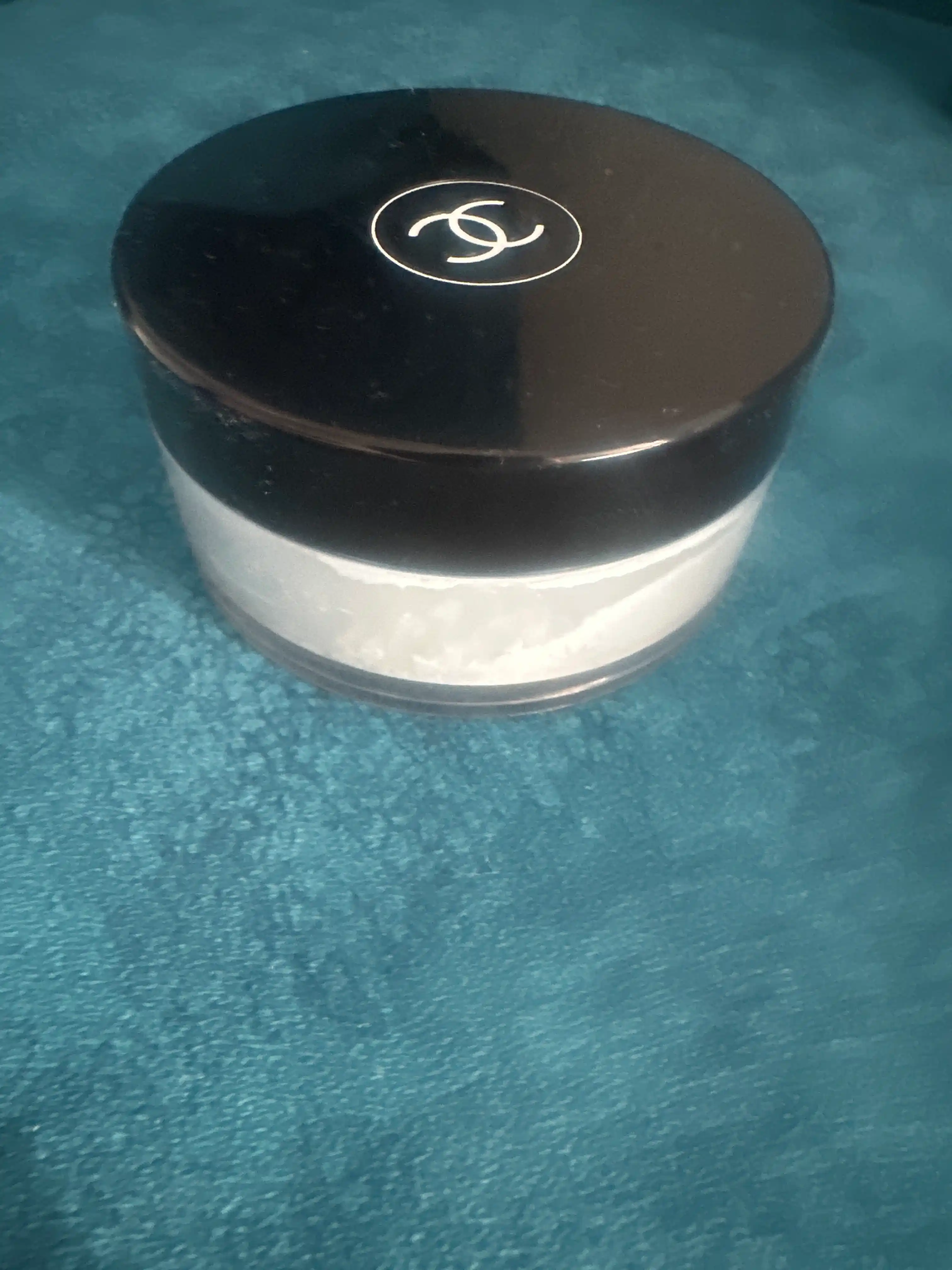 Рассыпчатая пудра POUDRE UNIVERSELLE LIBRE, оттенок 2