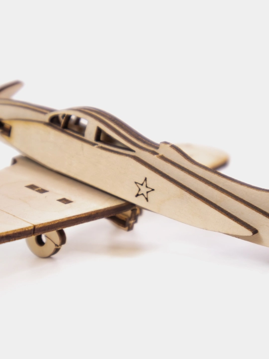 Конструктор, самолет бомбaрдировщик. P-39 Aircobra