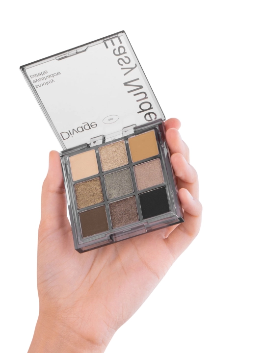 DIVAGE Palet teni k/u Easy Nude smokey, 9 g