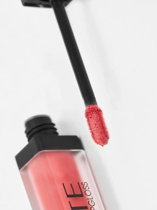Labga blesk Note Mattemoist Lipgloss 401, 402, 403, 409, 410, 411, 412, 413 va 414, 6 ml