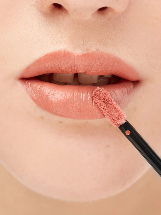 Labga blesk Note Mattemoist Lipgloss 401, 402, 403, 409, 410, 411, 412, 413 va 414, 6 ml