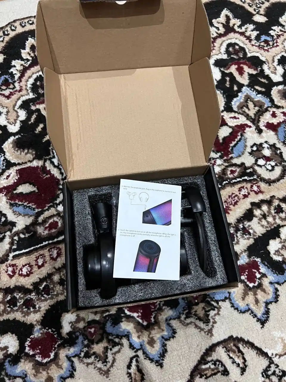 O'yin uchun kondensatorli RGB mikrofon ME6S, pop-filtr va stend bilan
