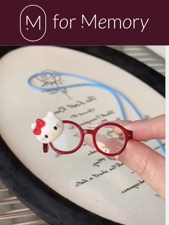 Ayollar zanjiri, marjon, "Hello Kitty ko‘zoynak" y2k, dofamin uslubi