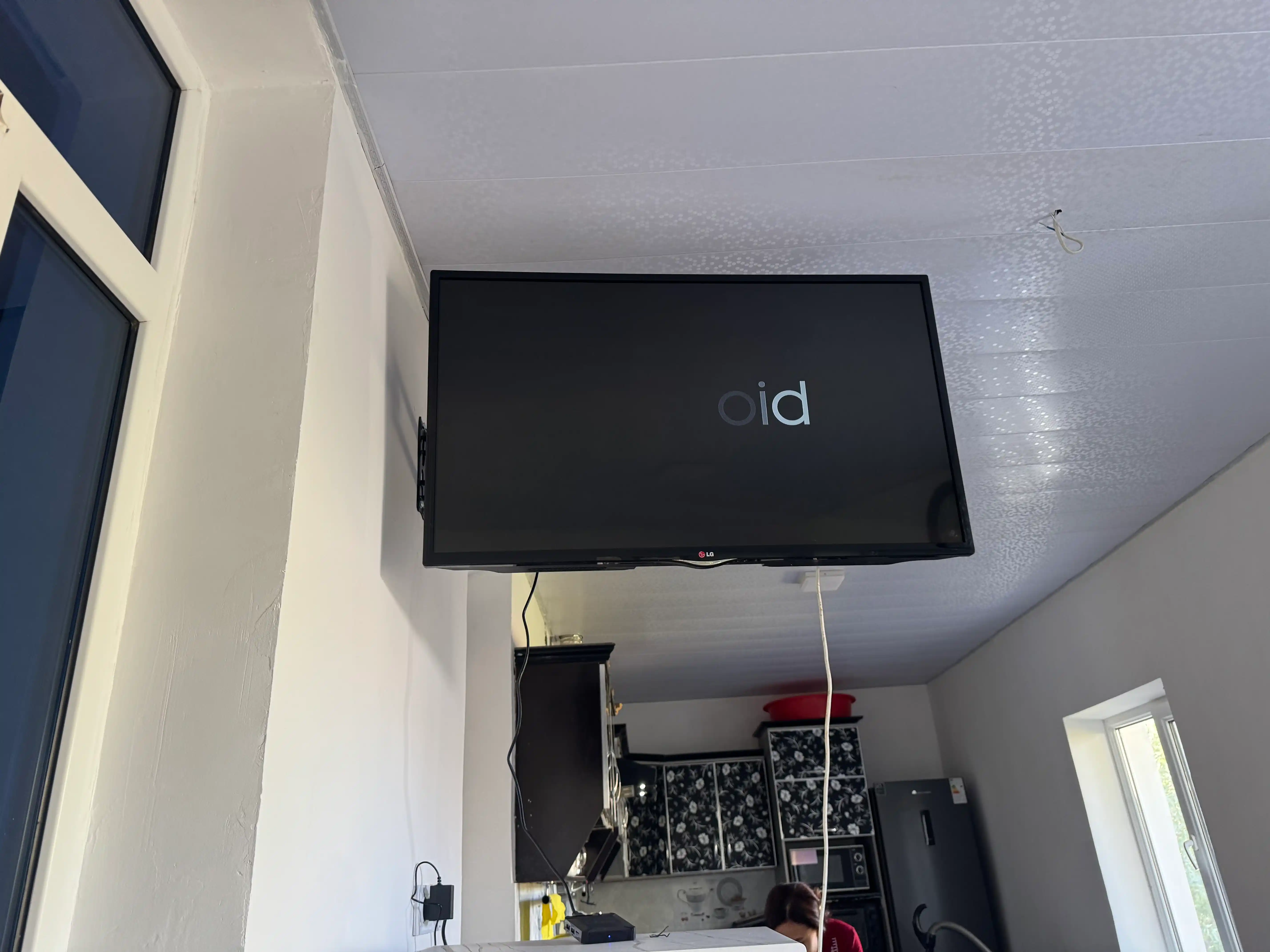 Televizor uchun kronshteyn INNOTECH MAX 17''-55''