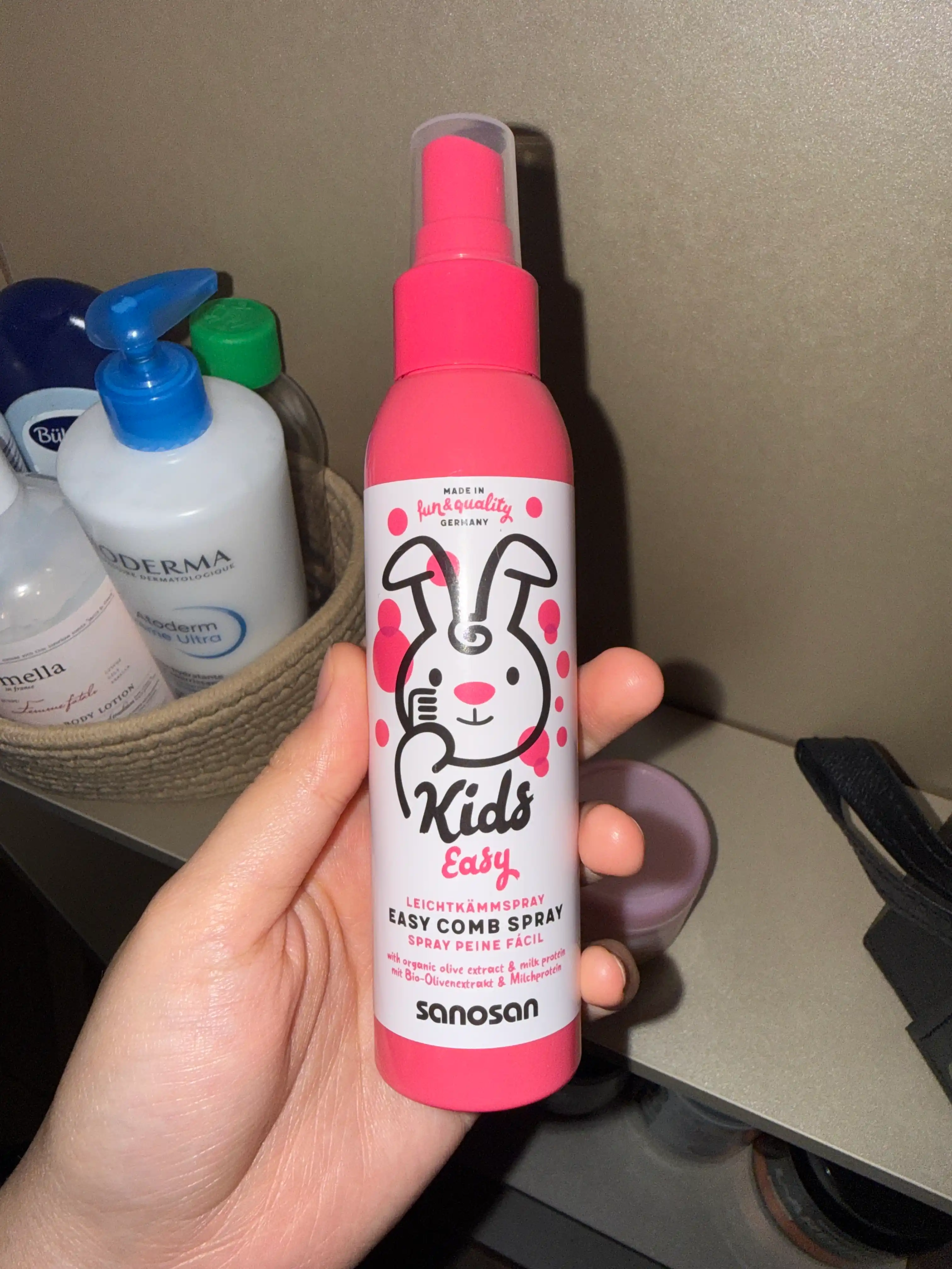 Sochlarni oson tarash uchun Sanosan Kids spreyi 3 o+, 125ml