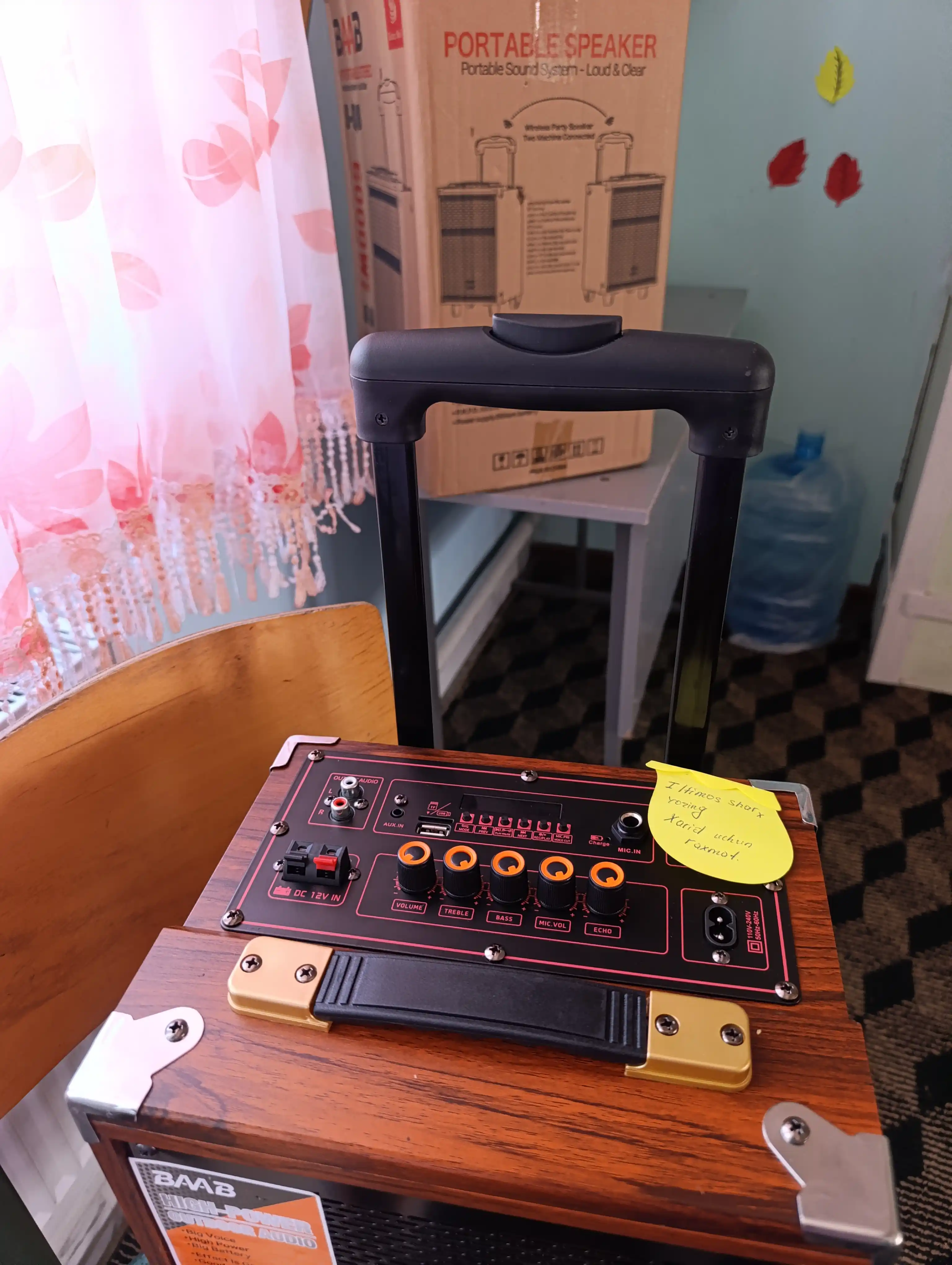 BAAB portativ karaoke Bluetooth karnay mikrofon va pult bilan